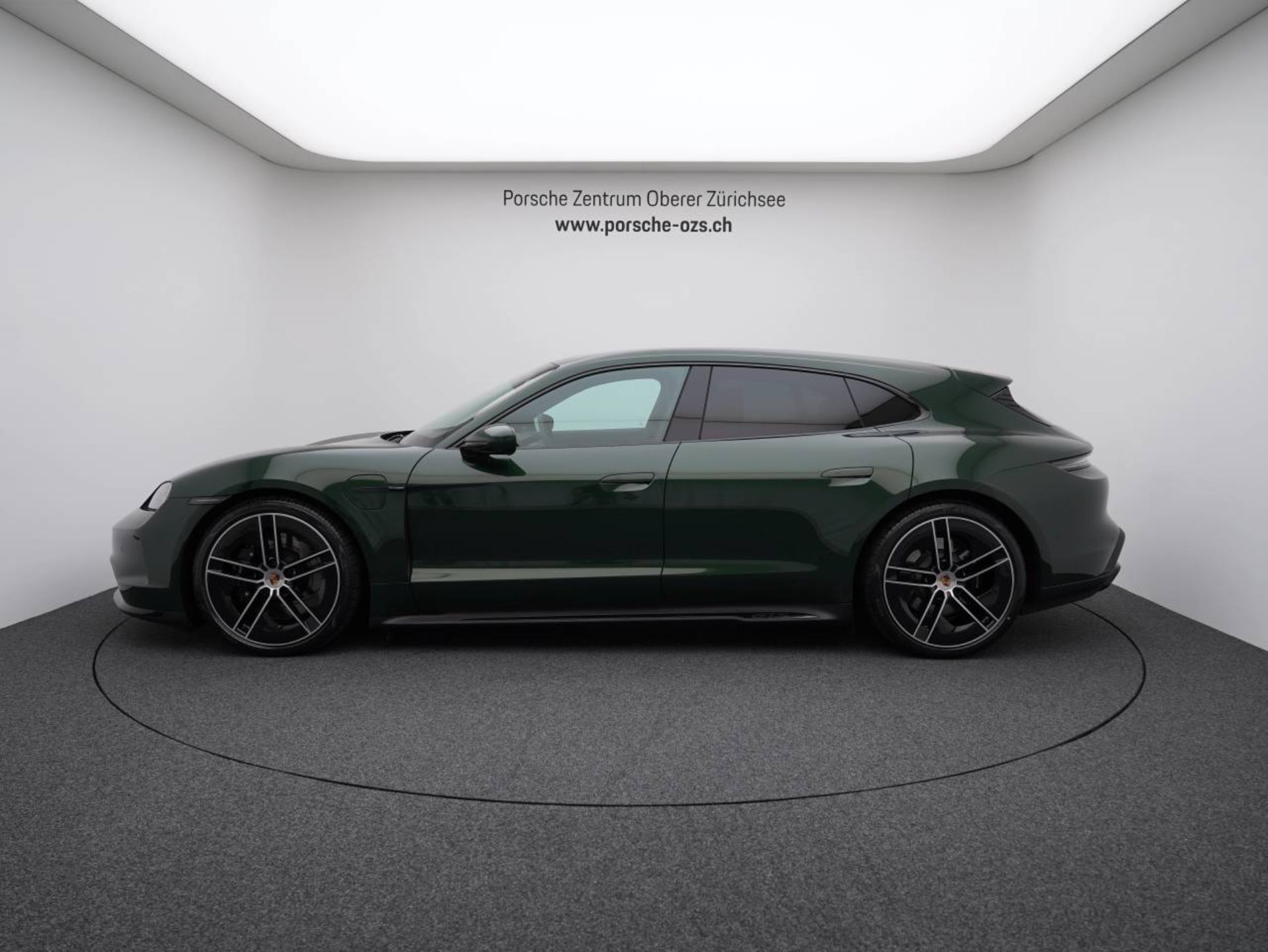 PORSCHE Taycan GTS Sport Turismo-image-1