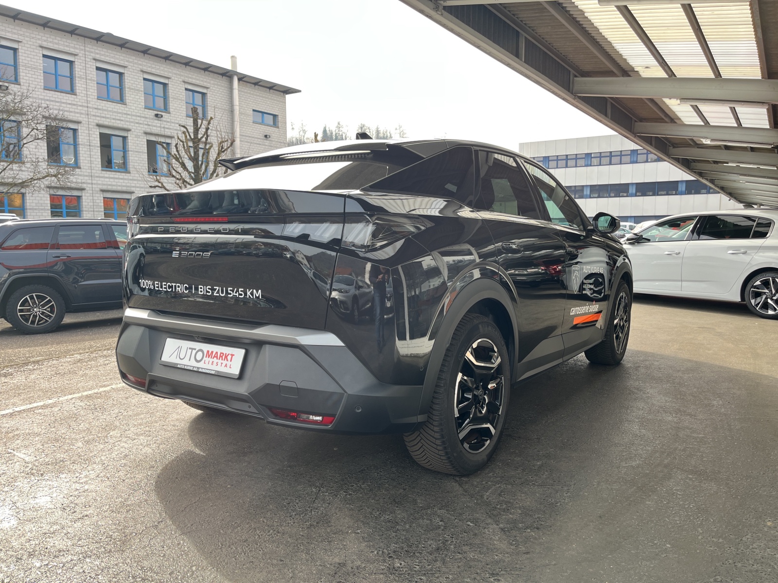 PEUGEOT 3008 73kWh Allure-image-4