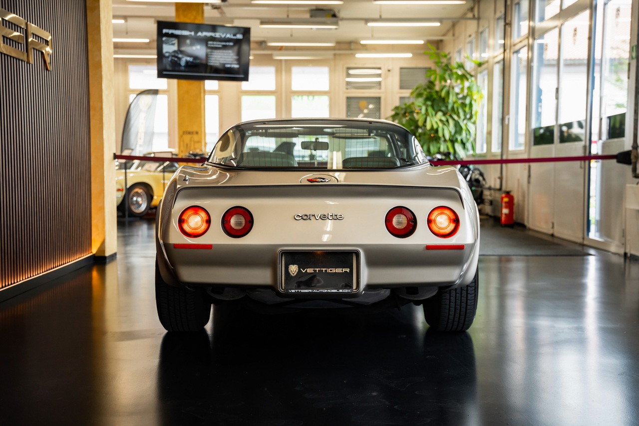 CHEVROLET CORVETTE C3 Collector Edition-image-5