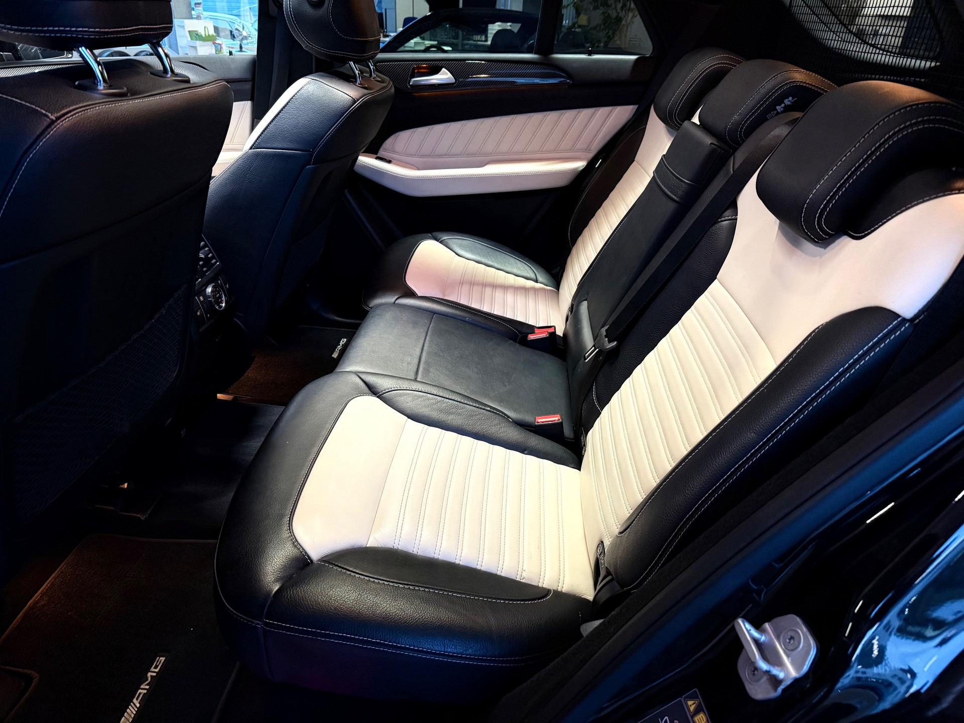 MERCEDES-BENZ GLE 500 4Matic 9G-Tronic-image-11