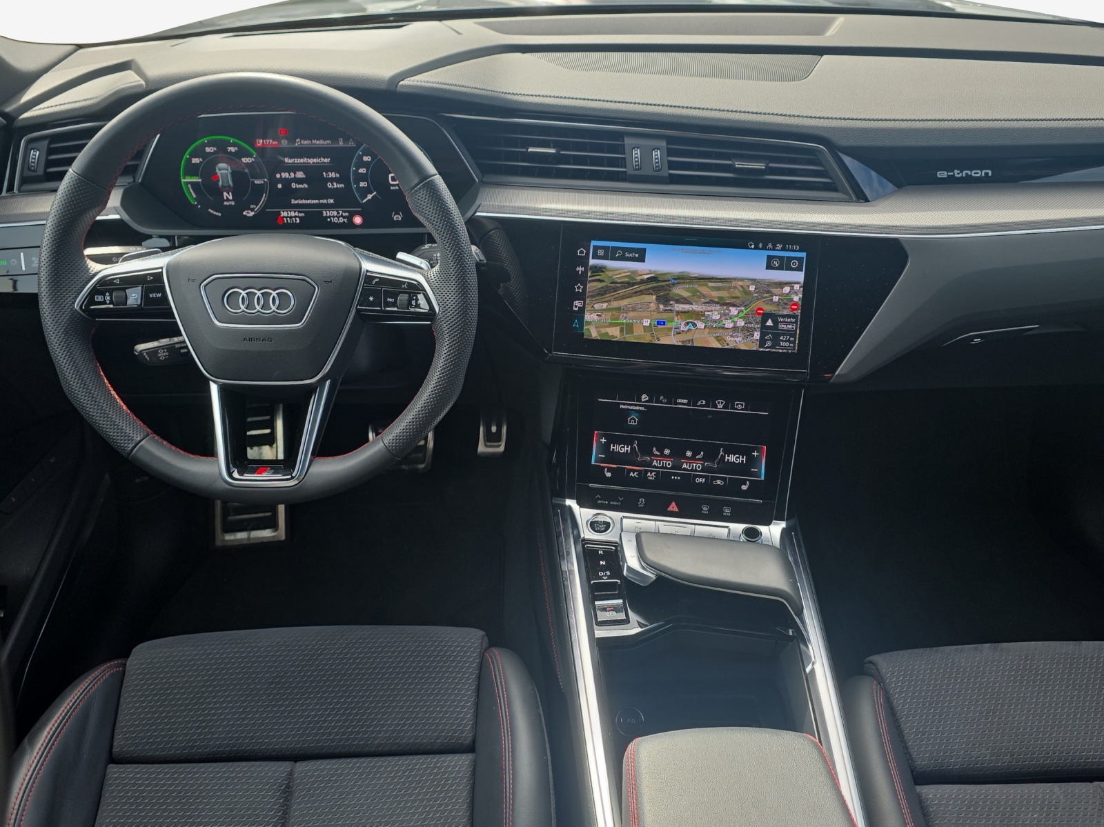 AUDI Q8 50 e-tron Black Edition quattro-image-9