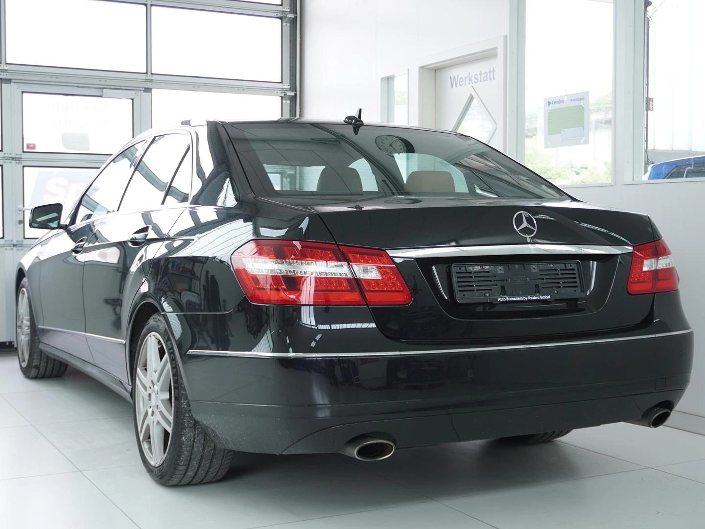 MERCEDES-BENZ E 350 Avantgarde 4Matic 7G-Tronic-image-1