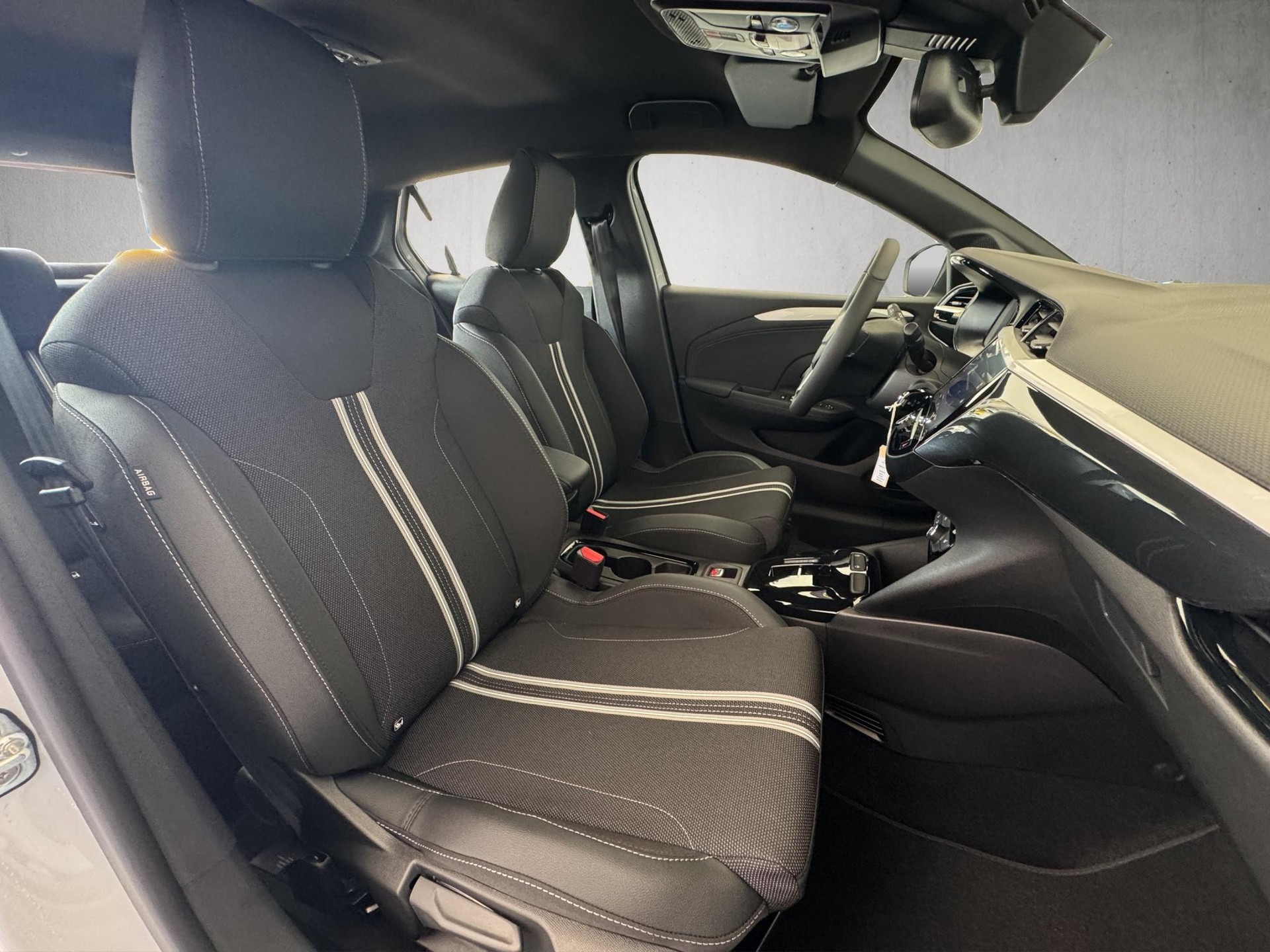 OPEL Corsa 1.2 T Hybrid Viva-image-12