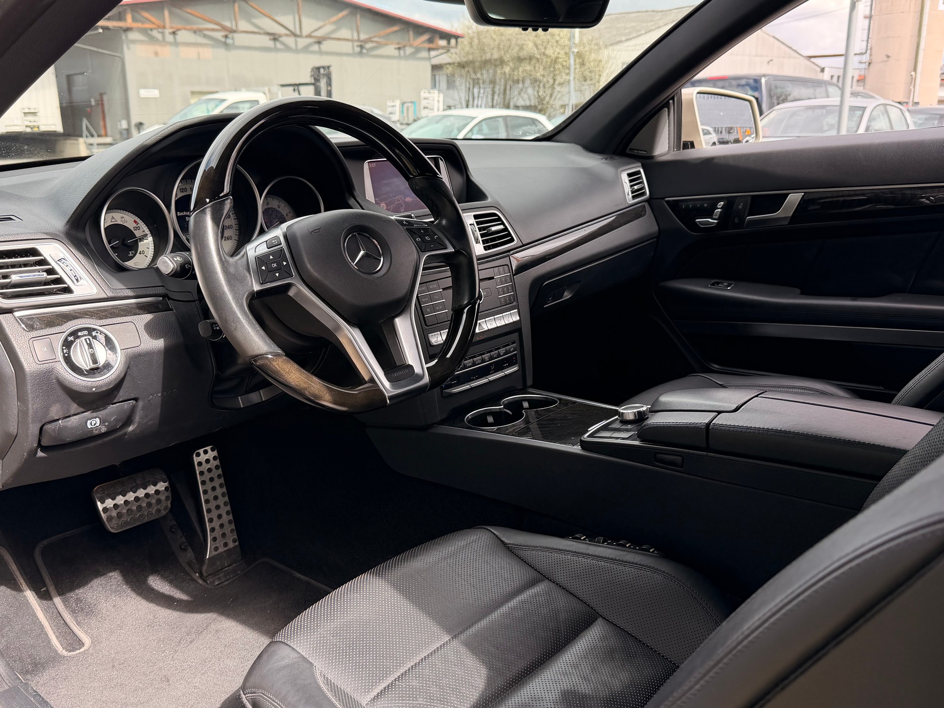 MERCEDES-BENZ E 500 V8 Edition 7G-Tronic-image-14
