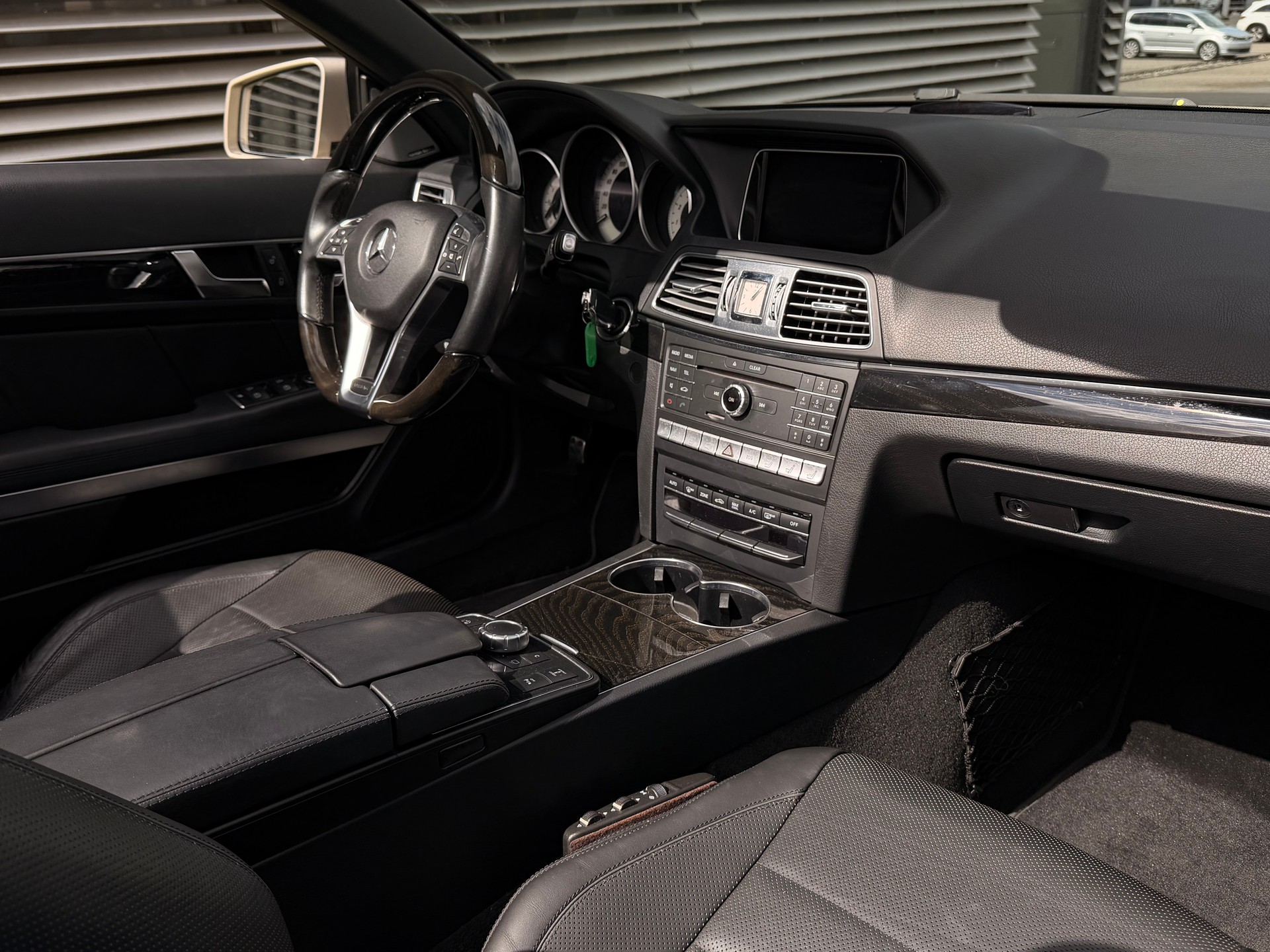 MERCEDES-BENZ E 500 V8 Edition 7G-Tronic-image-11