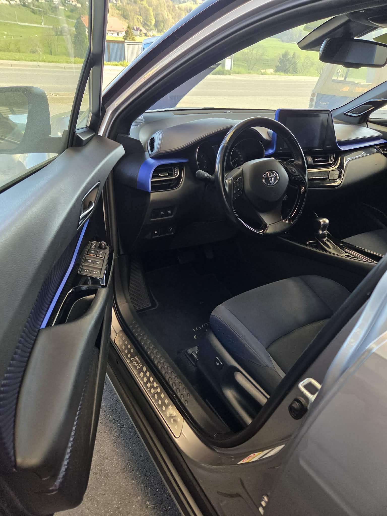 TOYOTA C-HR 1.2 Turbo Style 4WD Multidrive S-image-8