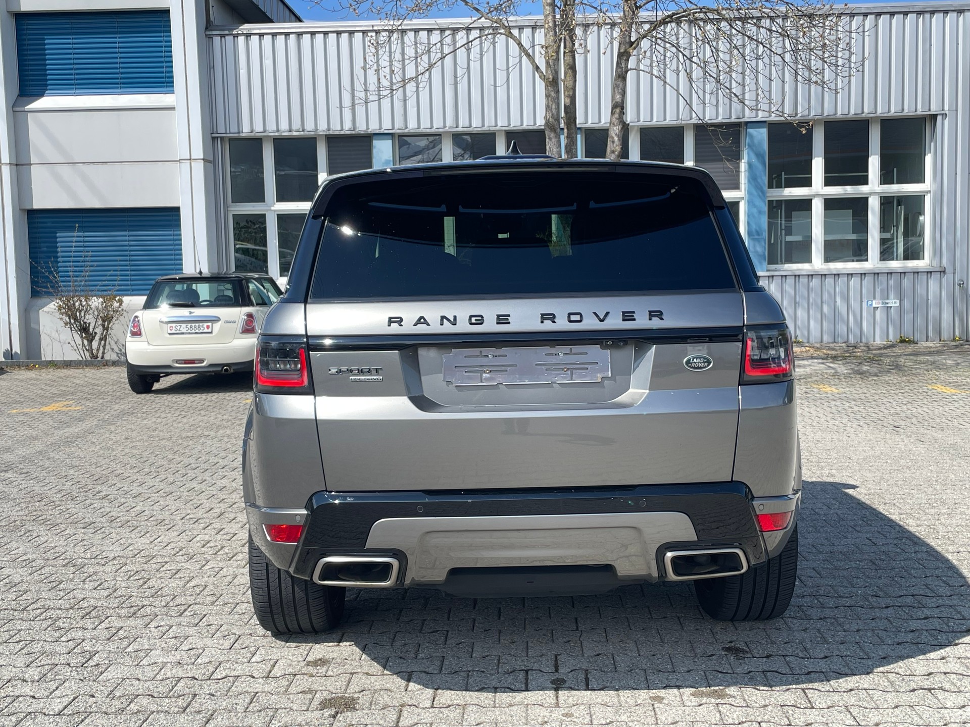 LAND ROVER Range Rover Sport 3.0 SDV6 HSE Dynamic Automatic-image-3