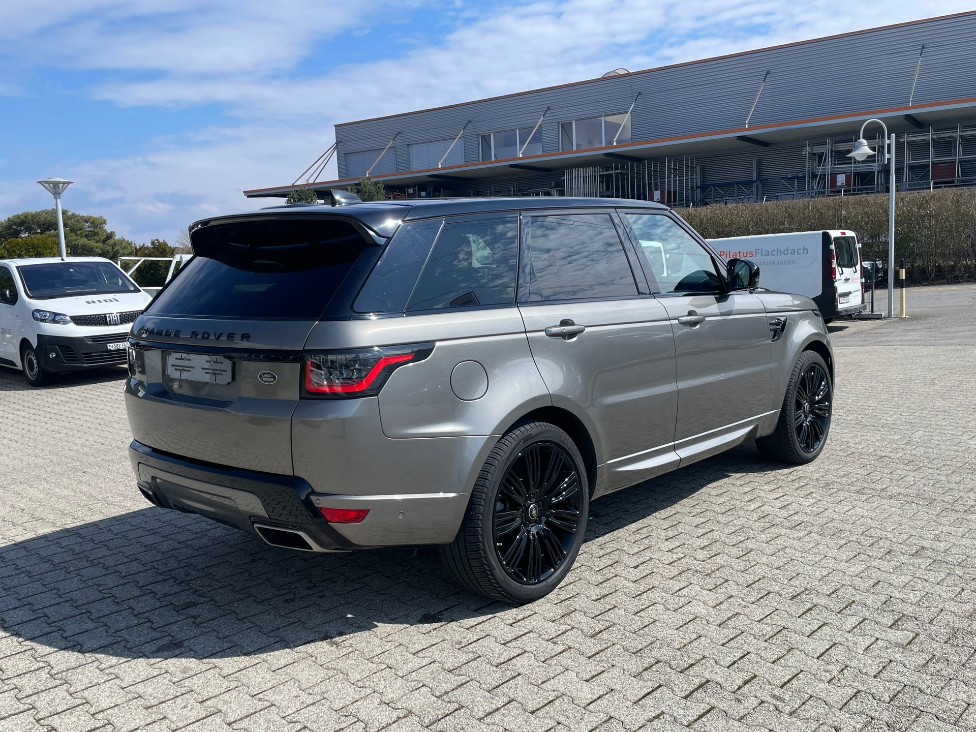 LAND ROVER Range Rover Sport 3.0 SDV6 HSE Dynamic Automatic-image-4