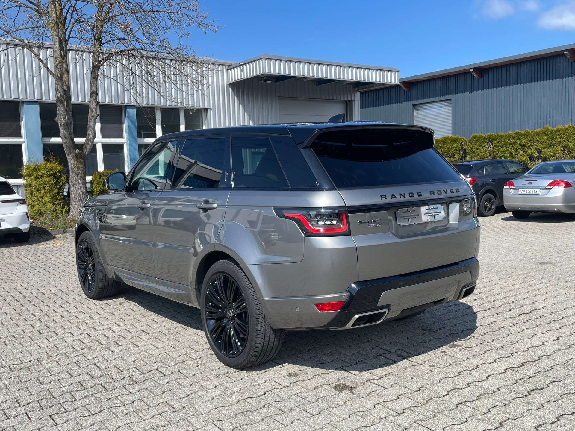 LAND ROVER Range Rover Sport 3.0 SDV6 HSE Dynamic Automatic-image-2