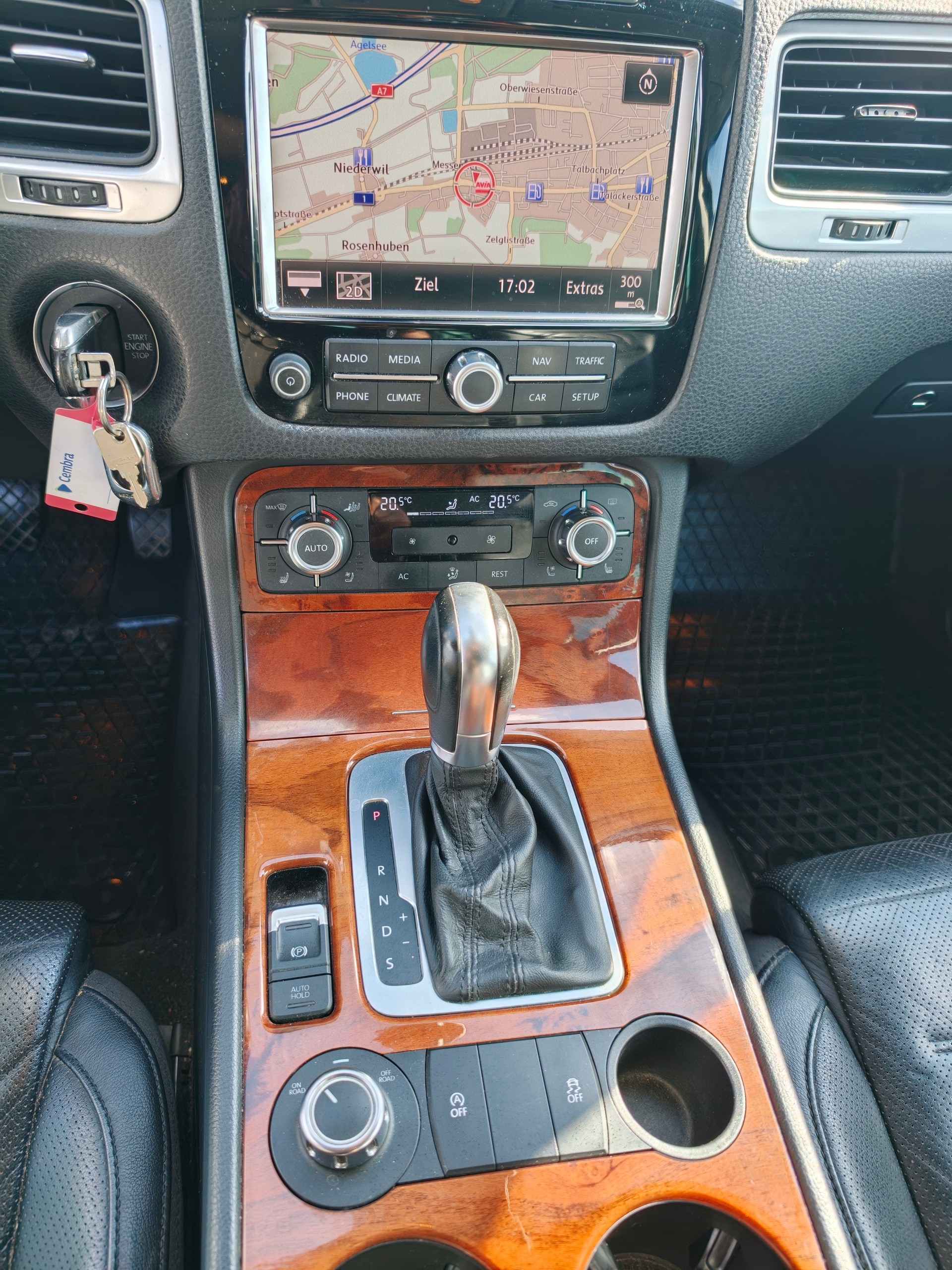 VW Touareg 3.0 TDI BlueMotion Technology Tiptronic-image-11