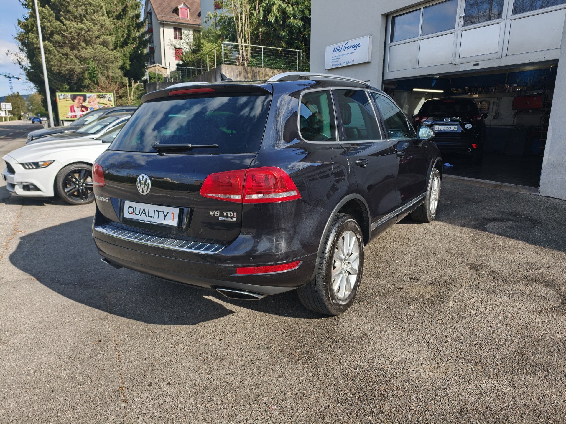 VW Touareg 3.0 TDI BlueMotion Technology Tiptronic-image-1