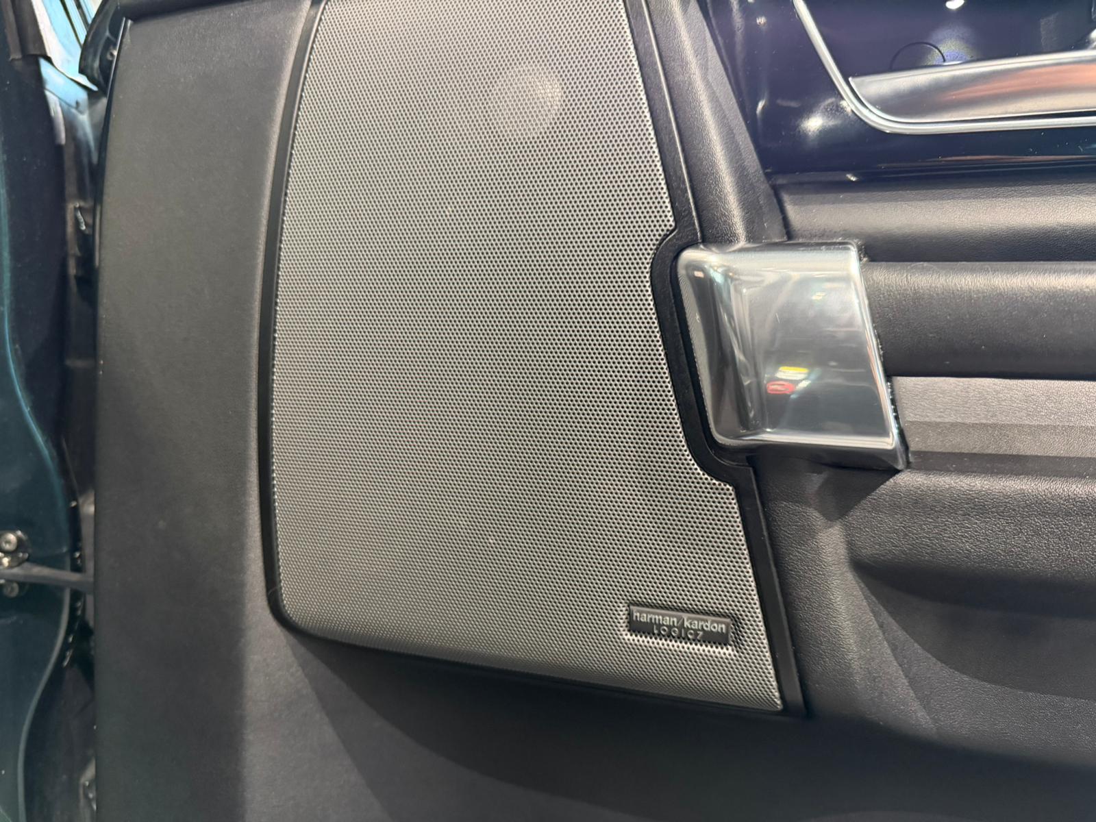 LAND ROVER Discovery 3.0 SDV6 HSE Automatic-image-14