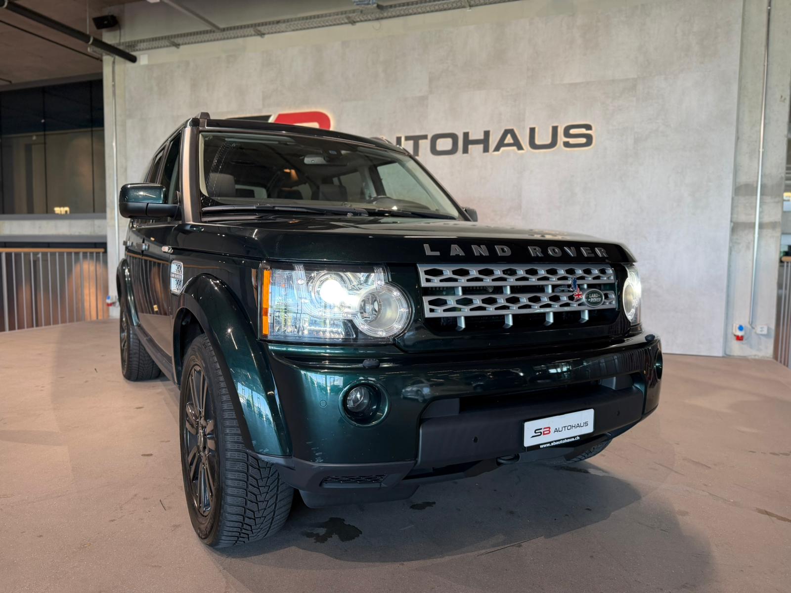 LAND ROVER Discovery 3.0 SDV6 HSE Automatic-image-3