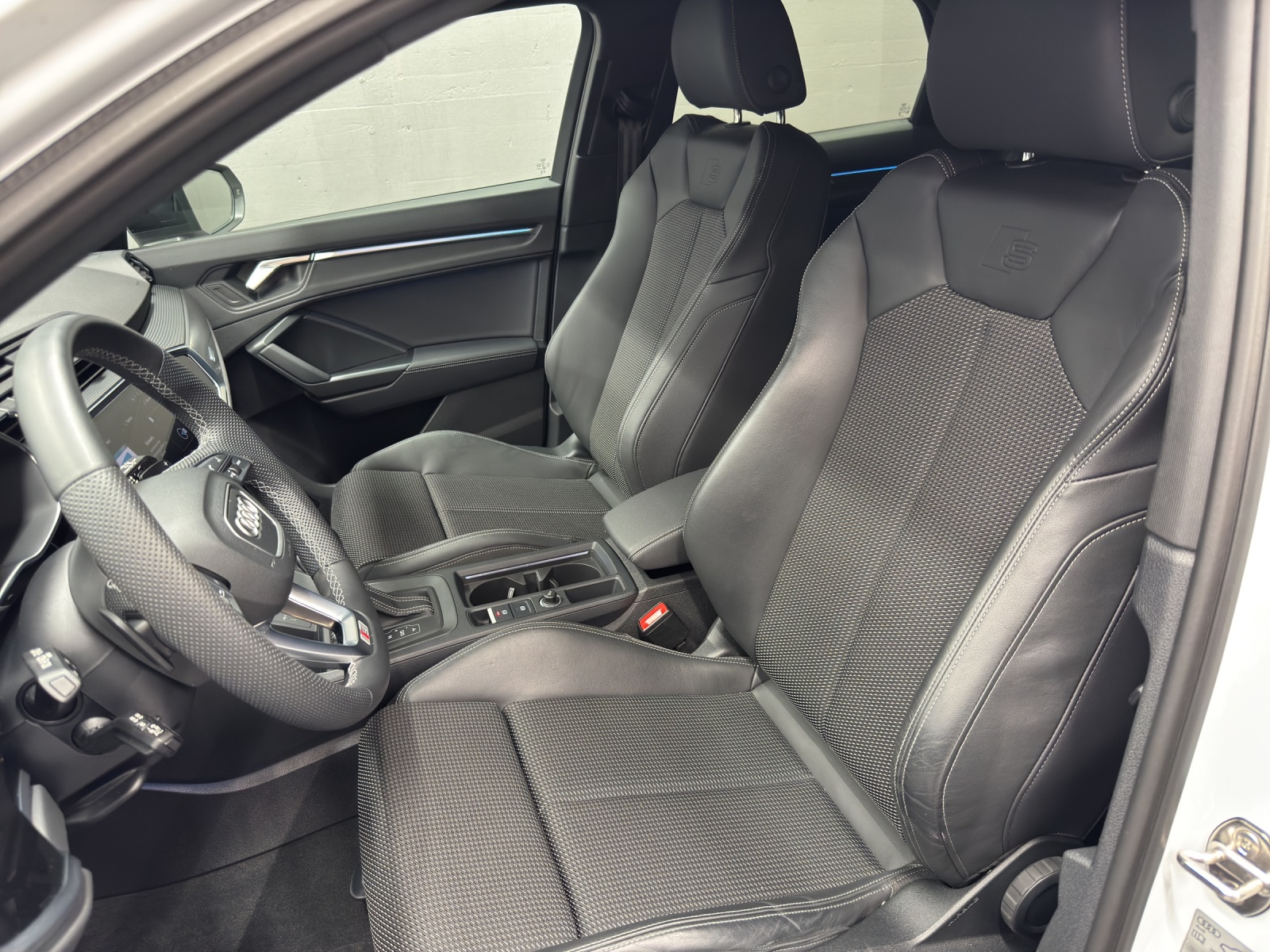 AUDI Q3 Sportback 1.5 35 TFSI S line S-Tronic-image-14