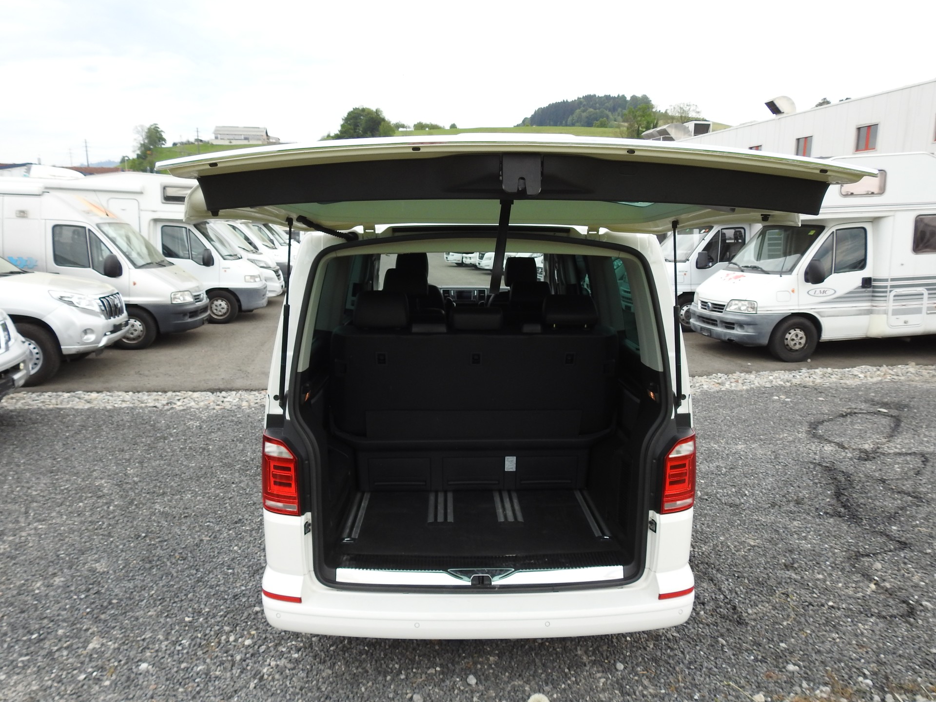 VW T6 Multivan 2.0 Bi-TDI Highline 4Motion DSG-image-11