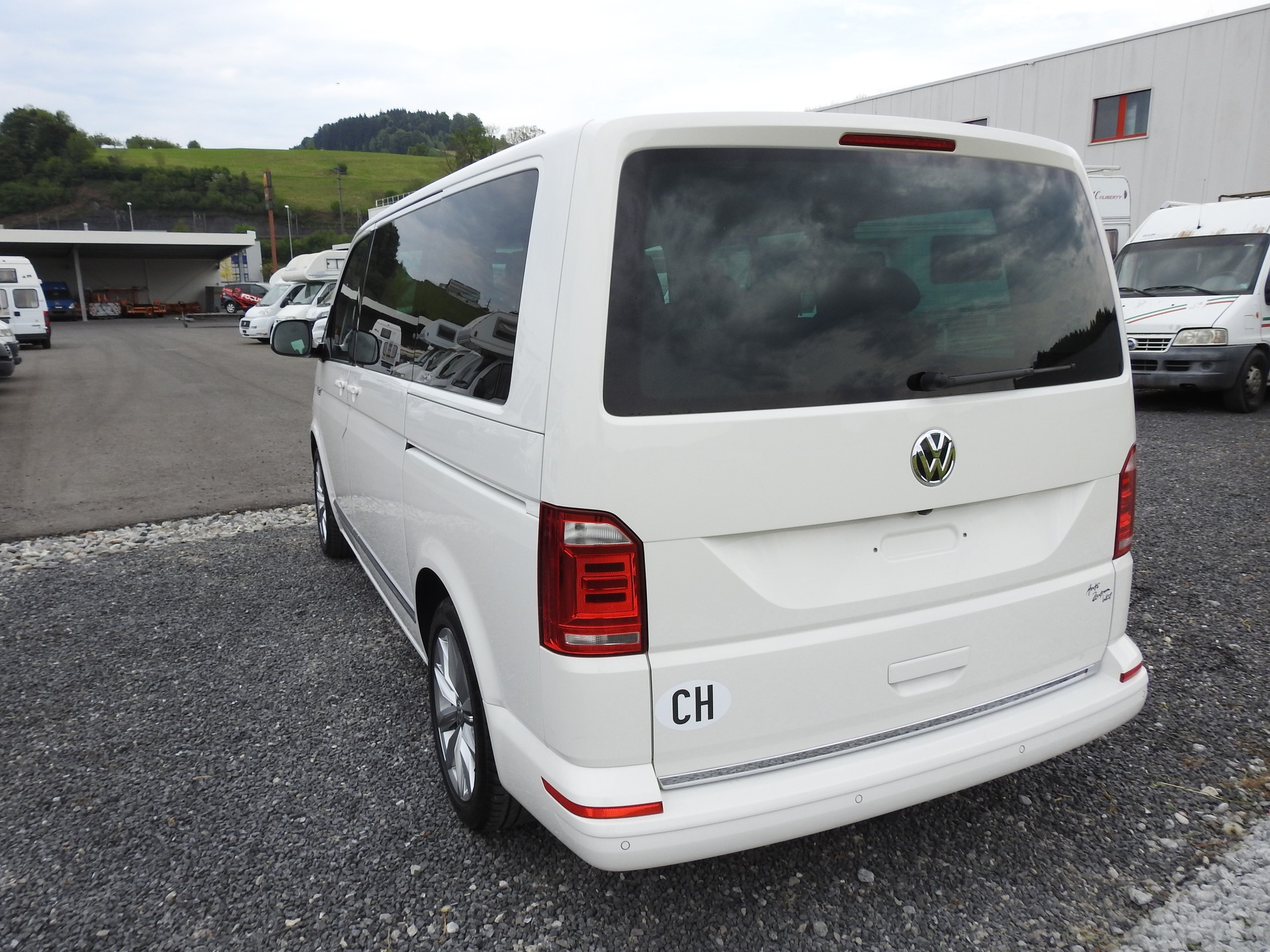 VW T6 Multivan 2.0 Bi-TDI Highline 4Motion DSG-image-3