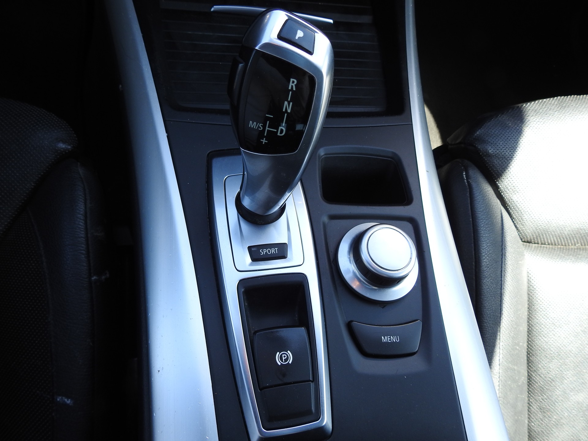 BMW X5 xDrive 48i (4.8i) Steptronic-image-23