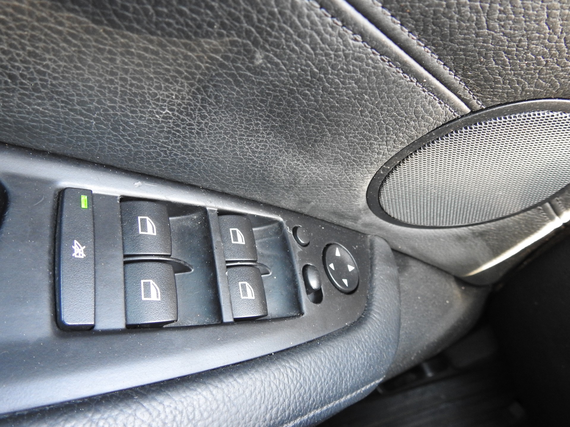 BMW X5 xDrive 48i (4.8i) Steptronic-image-28