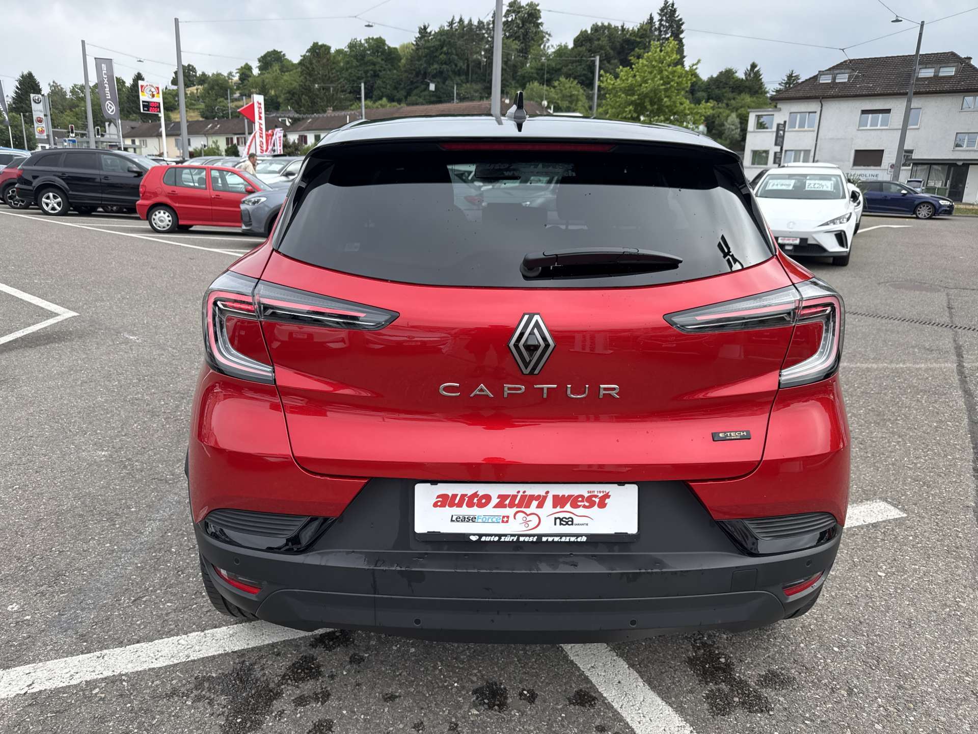 RENAULT Captur 1.8 E-Tech 160 Techno DHT-Automat-image-14