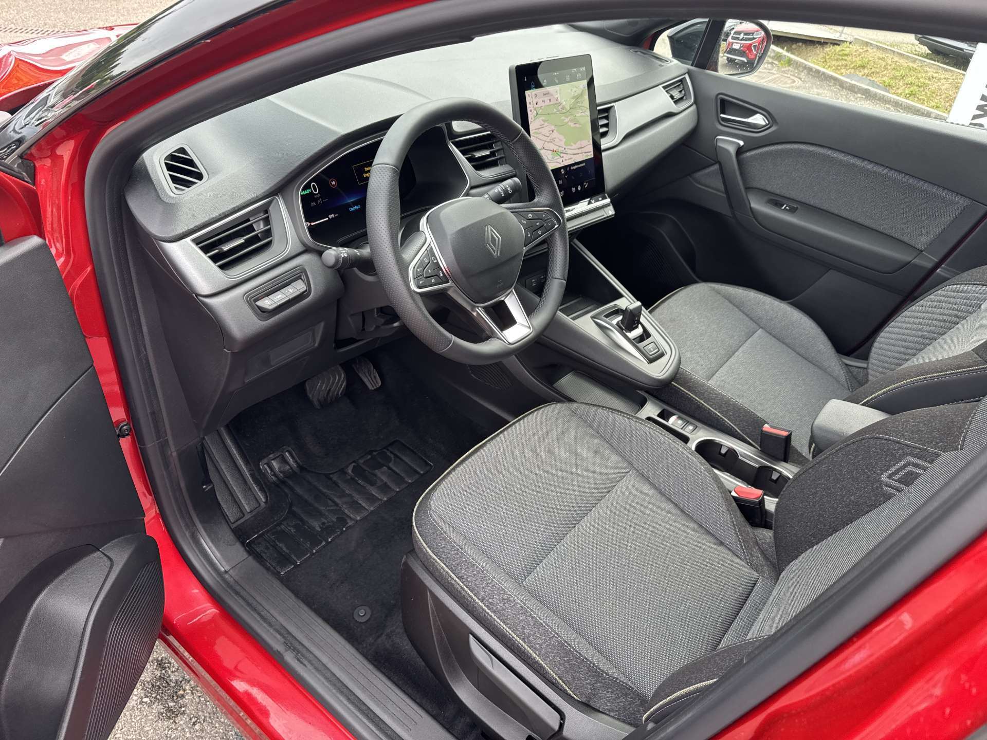 RENAULT Captur 1.8 E-Tech 160 Techno DHT-Automat-image-5