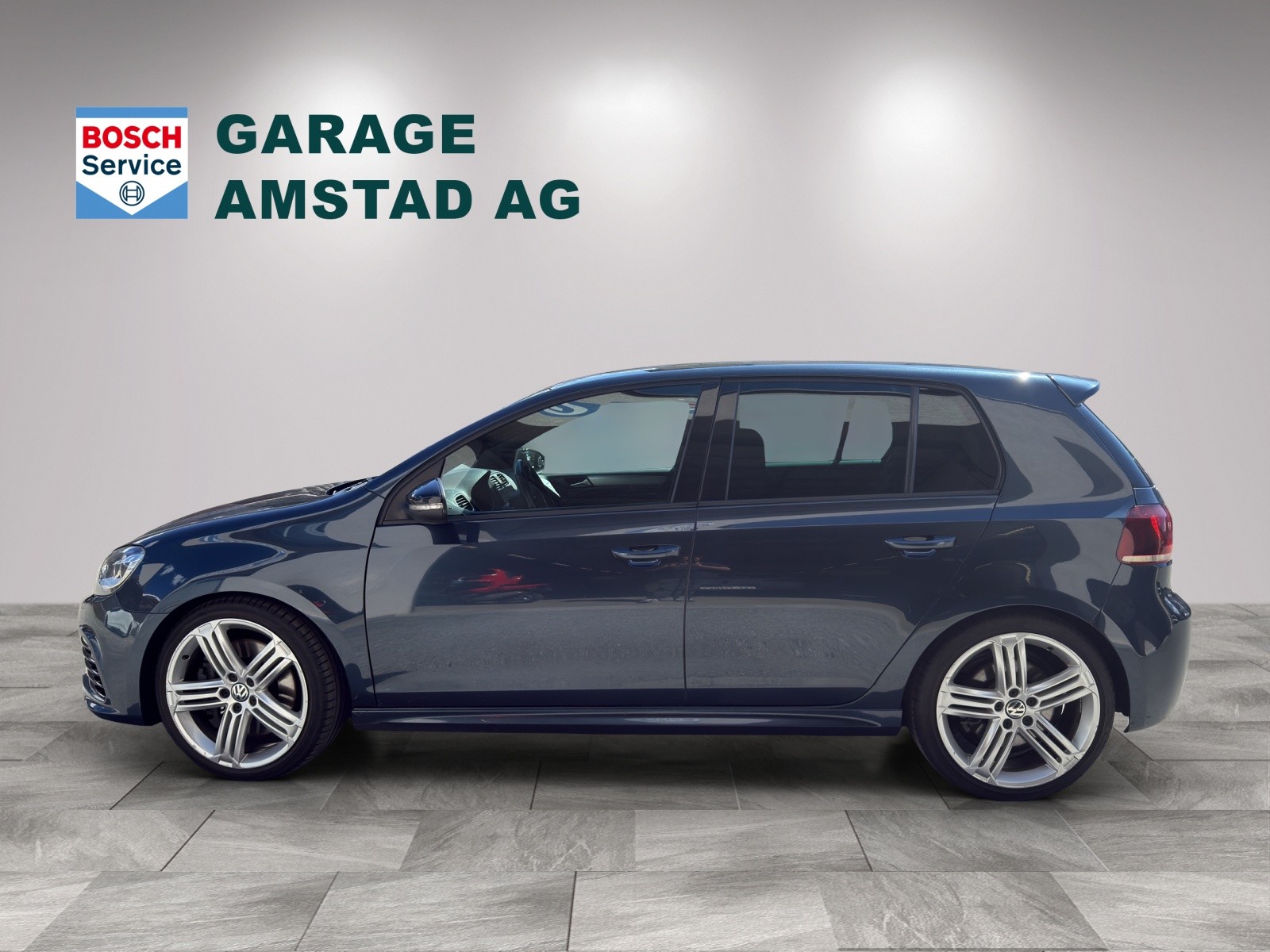 VW Golf 2.0 TSI R 4Motion-image-3
