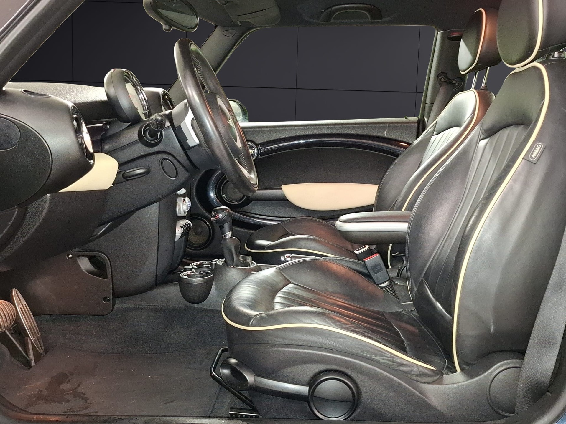 MINI Cooper S Steptronic-image-12