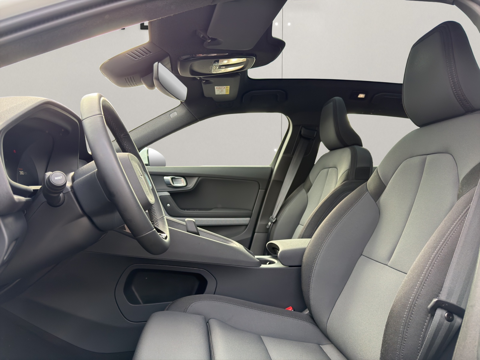 POLESTAR 2 Long Range Dual Motor-image-8