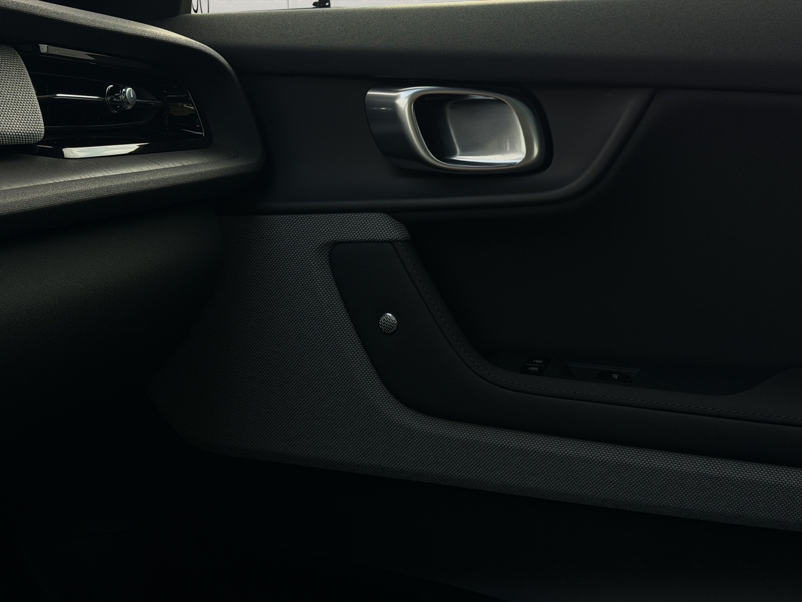 POLESTAR 2 Long Range Dual Motor-image-13