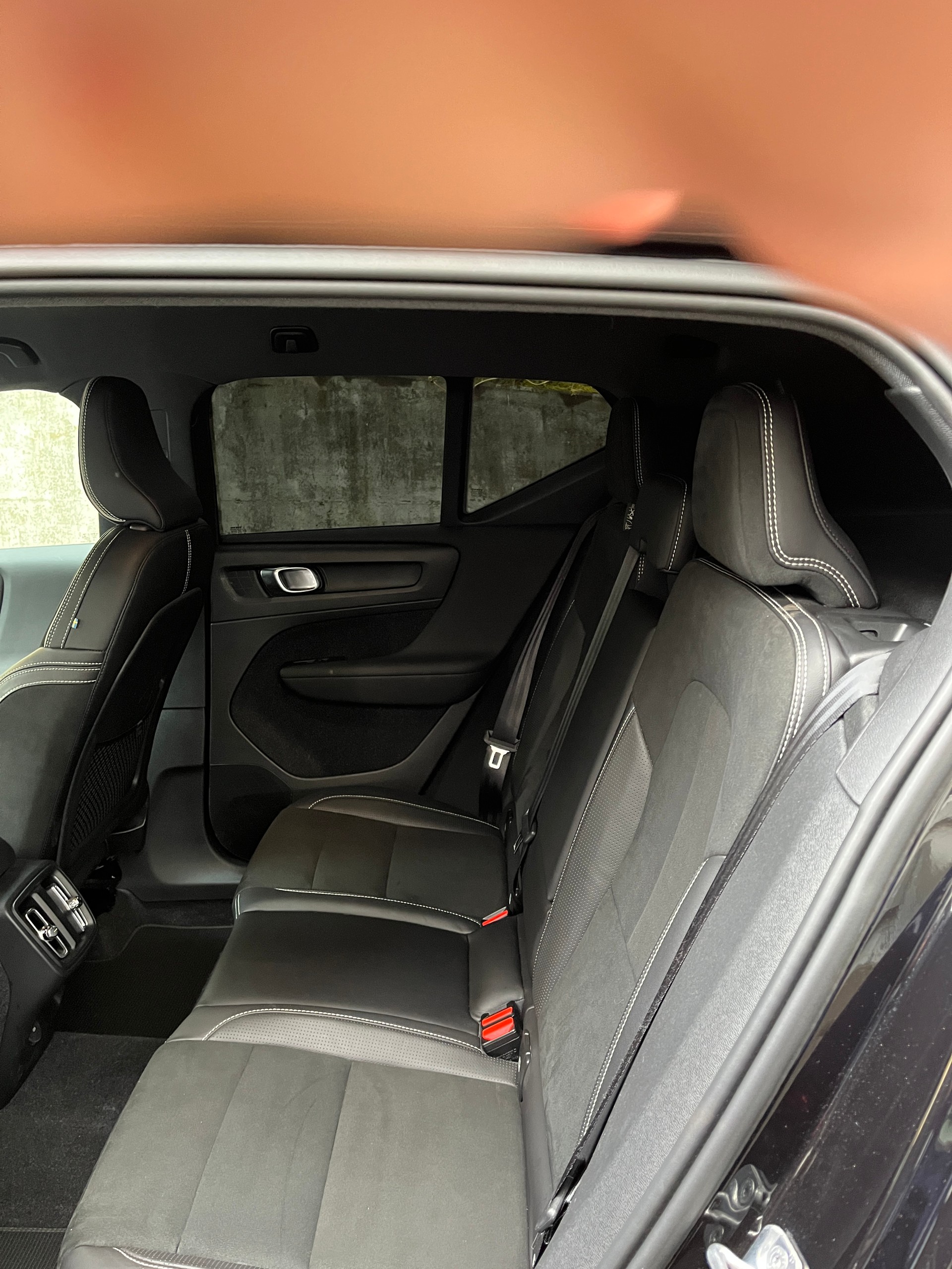 VOLVO XC 40 2.0 T5 R-Design AWD-image-16
