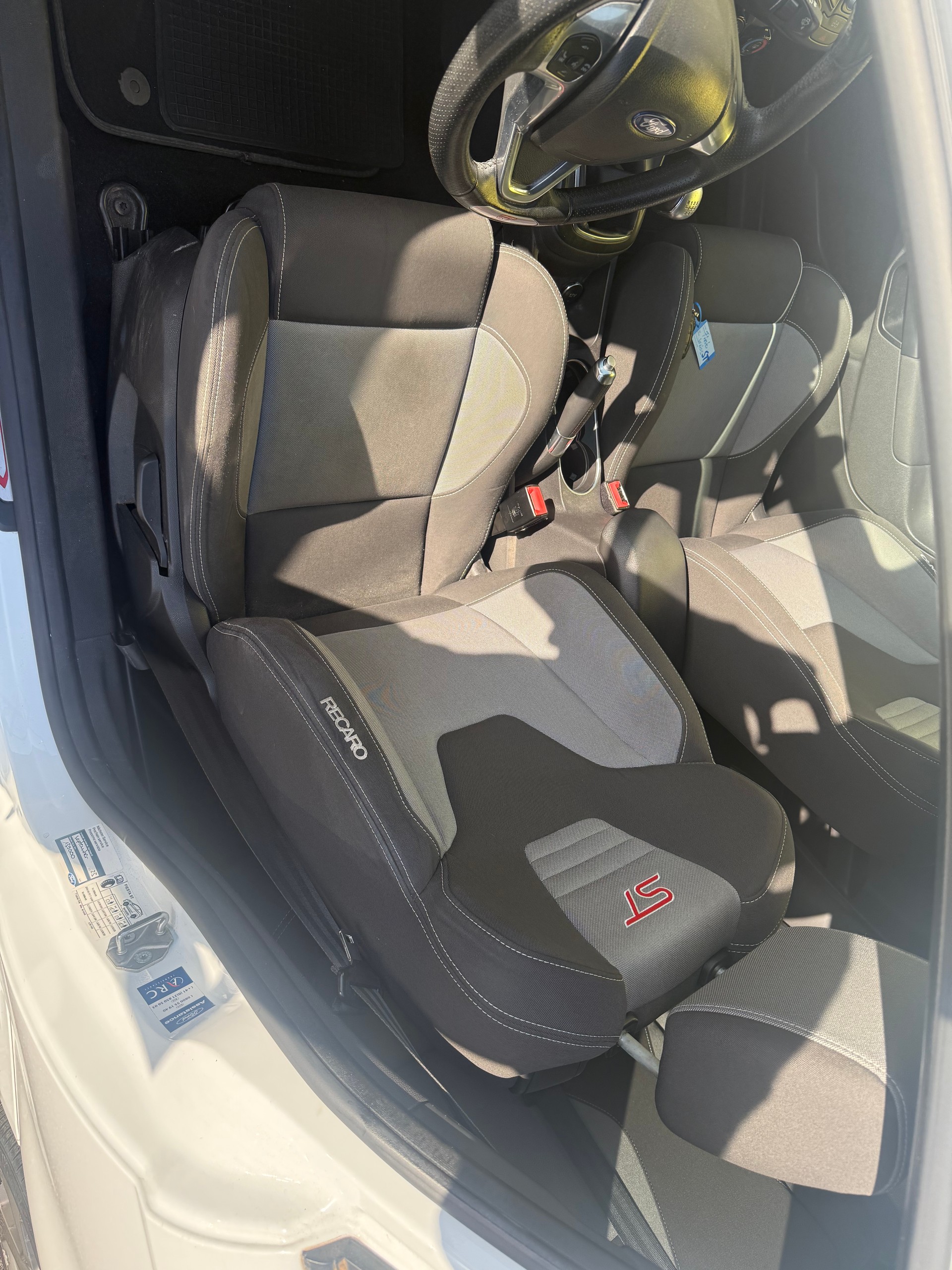 FORD Fiesta 1.6 SCTi ST-1-image-5