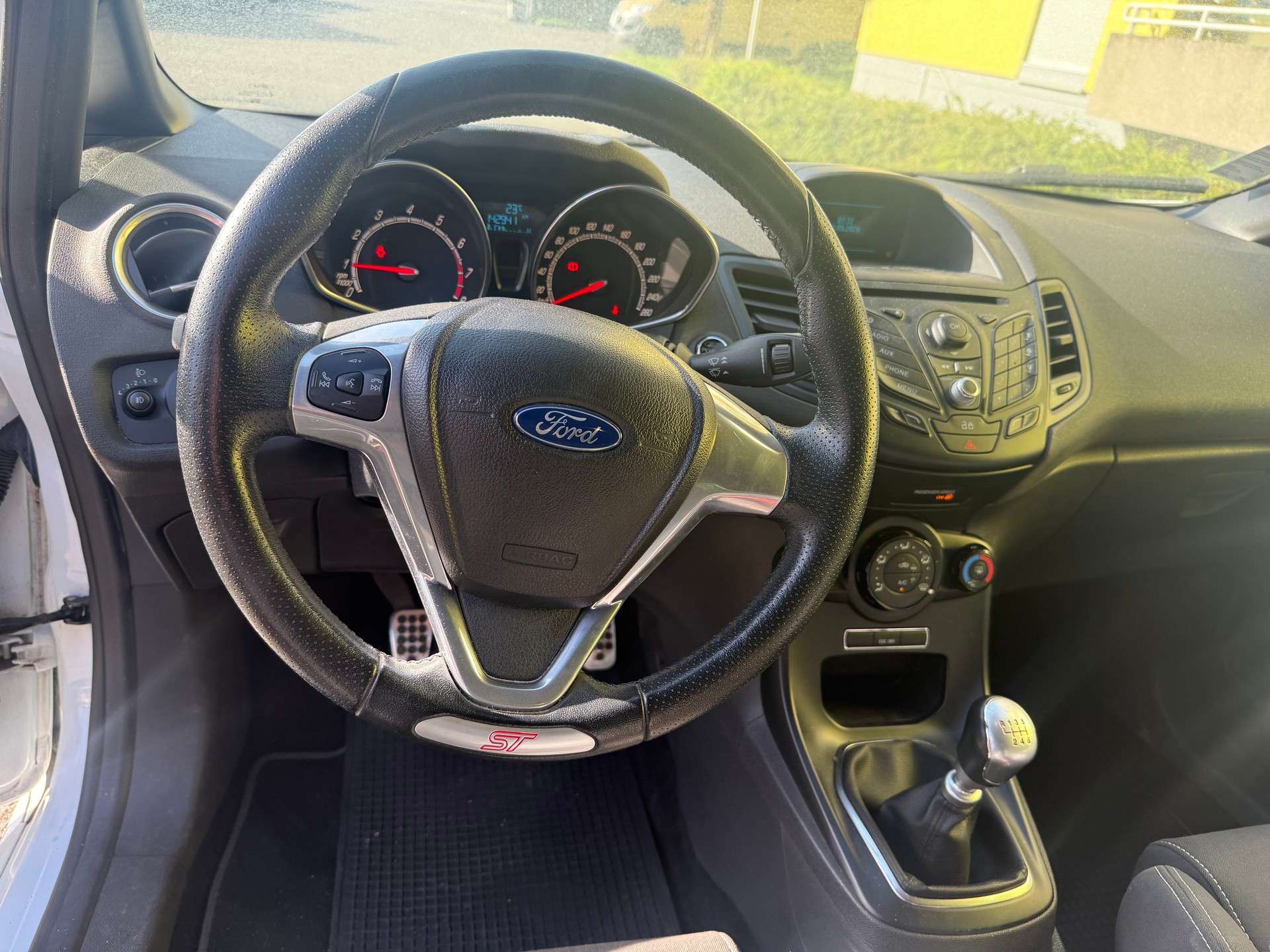 FORD Fiesta 1.6 SCTi ST-1-image-7