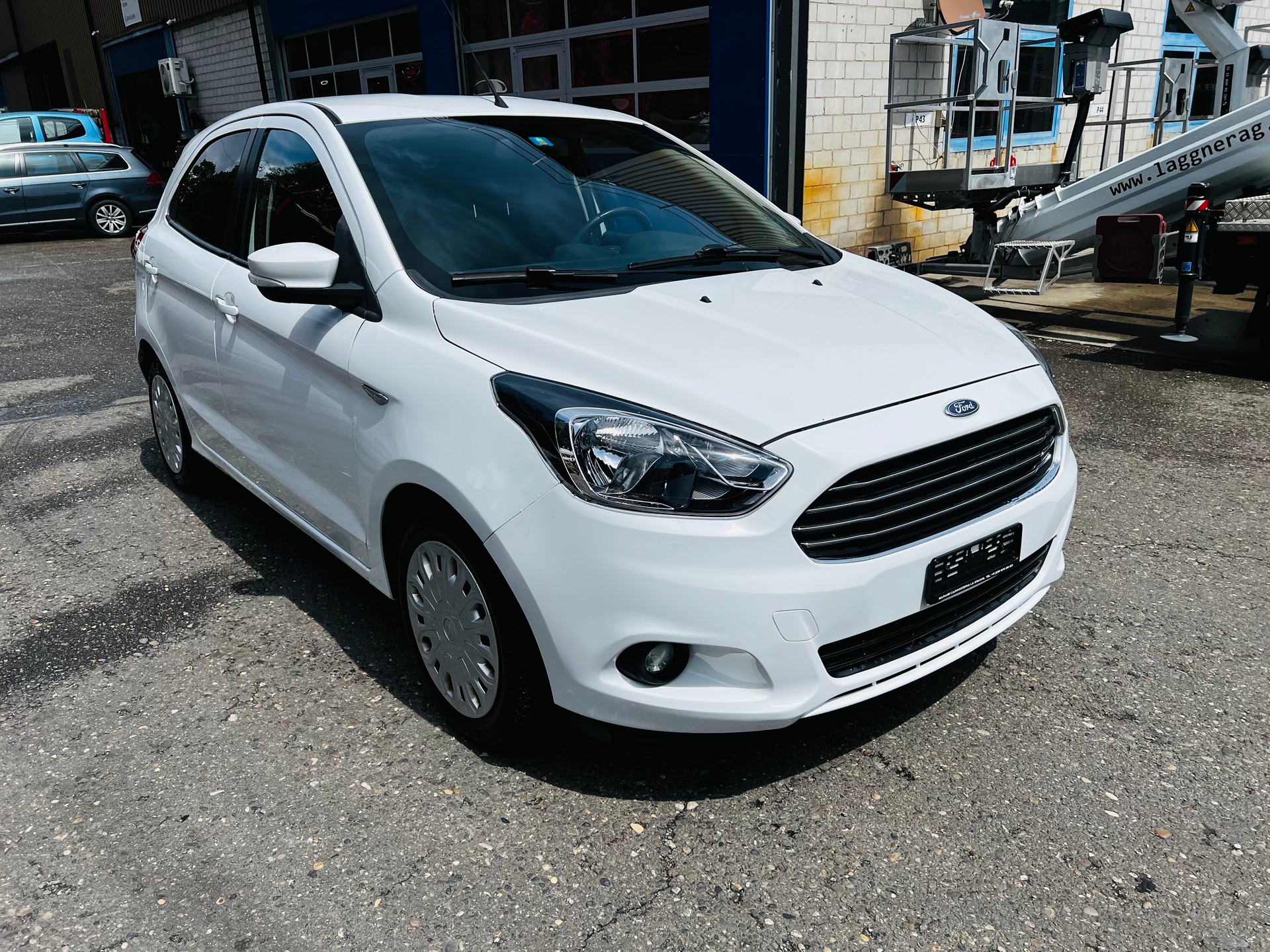FORD KA+ 1.2 Ti-VCT White Edition-image-2