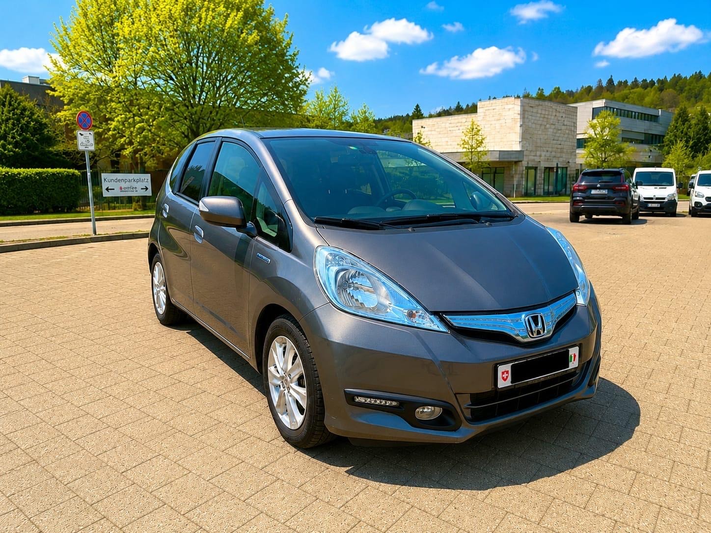HONDA Jazz 1.3i Hybrid Exclusive CVT-image-1
