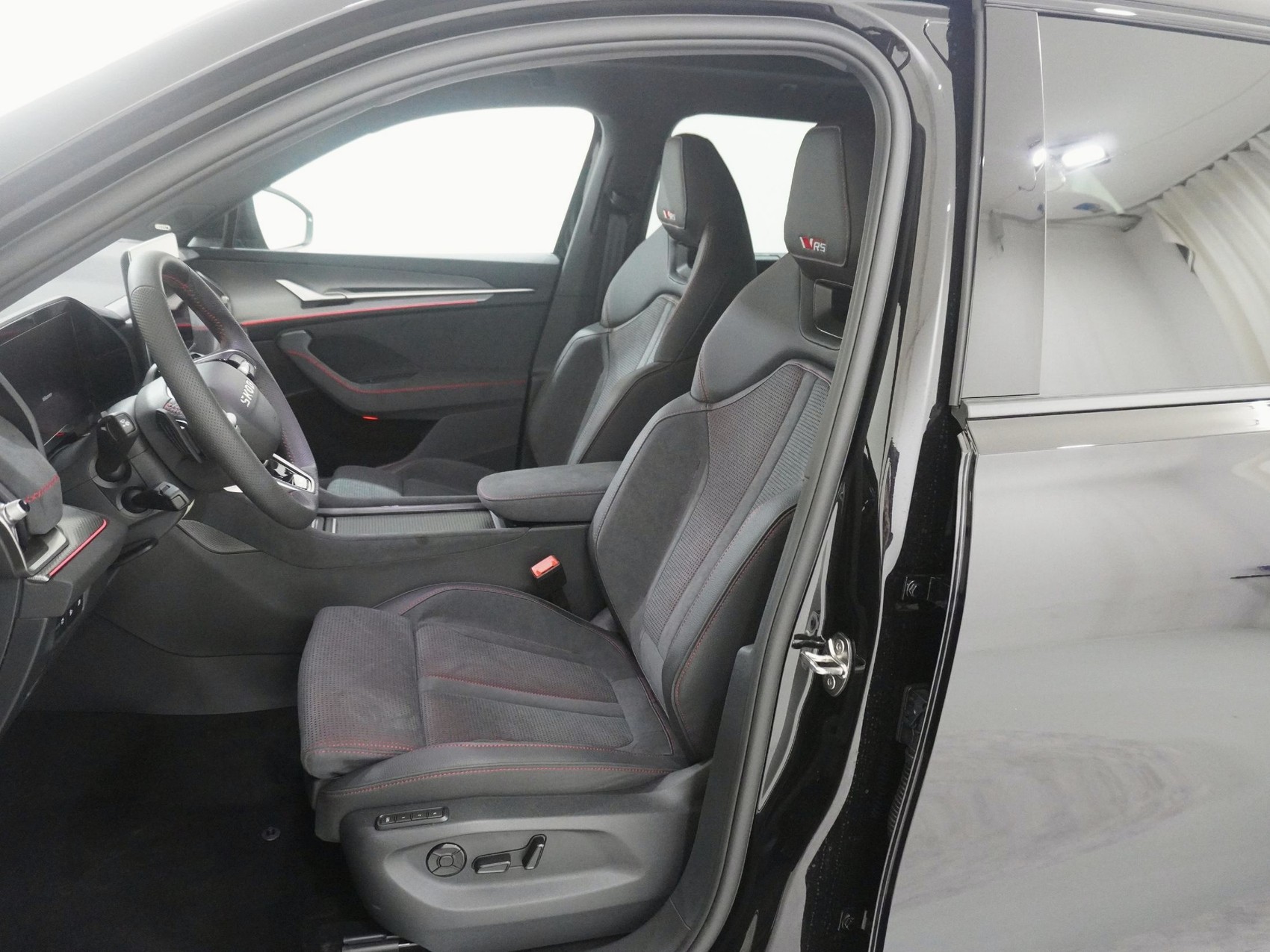 SKODA Kodiaq 2.0 TSI RS-image-12