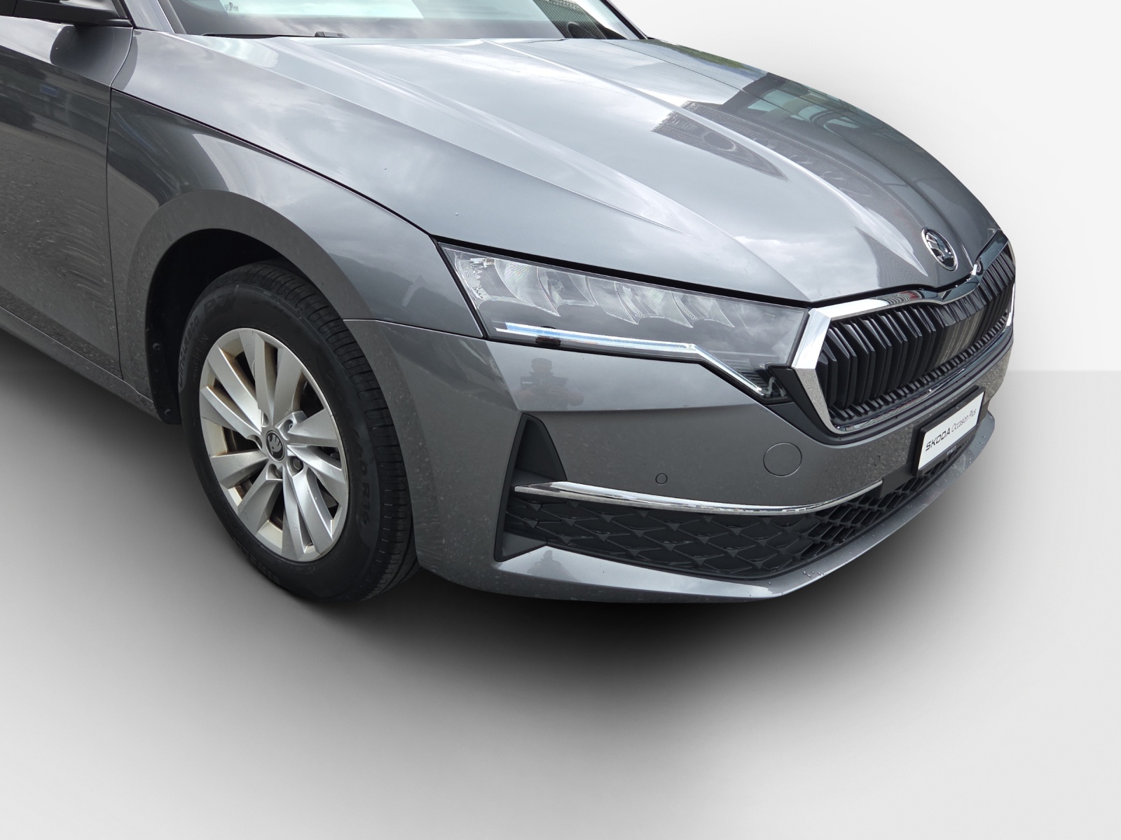 SKODA Octavia Combi 2.0 TDI DSG Selection-image-15