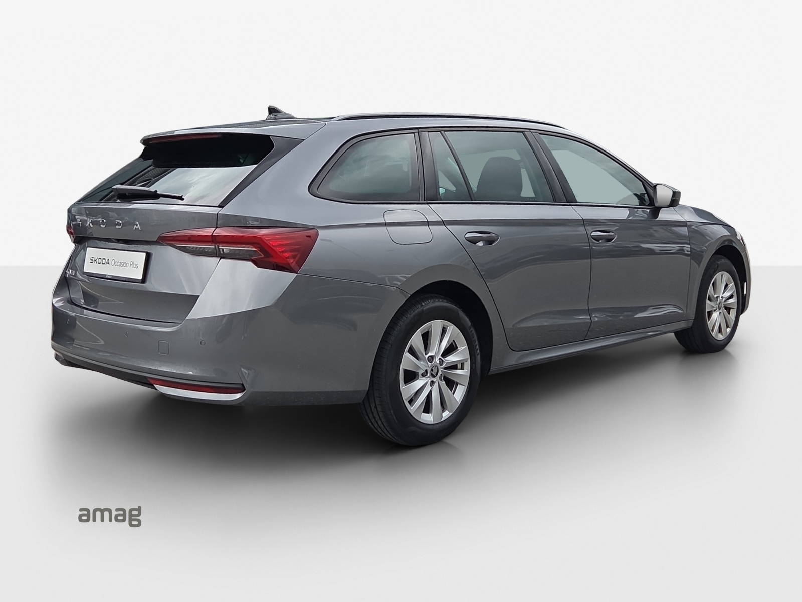 SKODA Octavia Combi 2.0 TDI DSG Selection-image-4