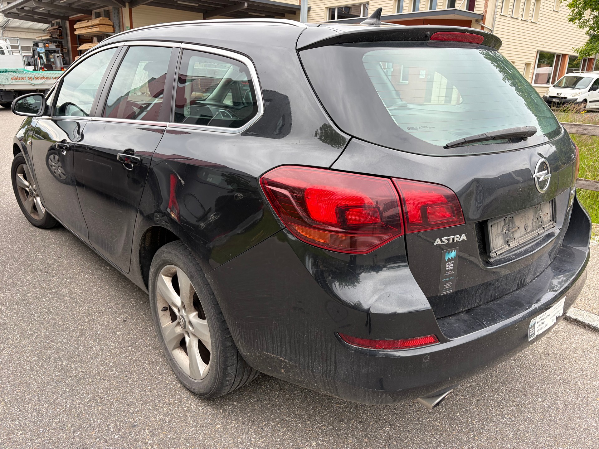 OPEL Astra SportsTourer 2.0 CDTi Sport-showroom-element-3