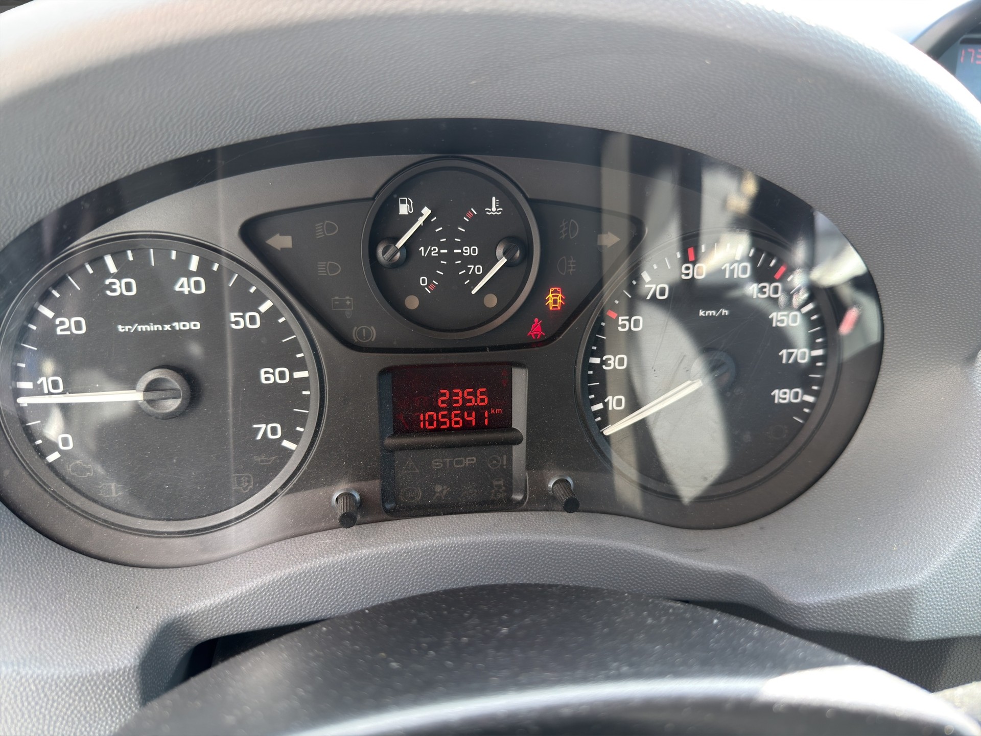 CITROEN Jumpy 2.0 HDi L2H1 Attraction-image-7