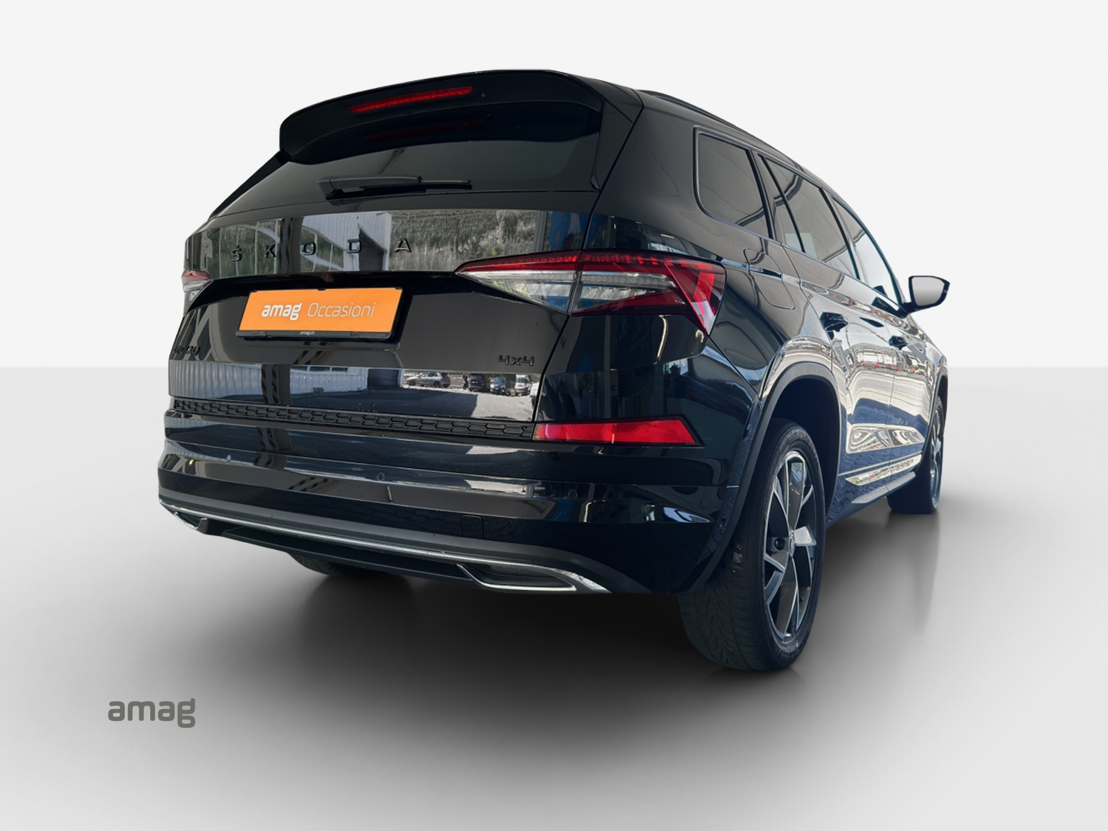 SKODA Kodiaq 2.0 TSI 4x4 SportLine-image-4