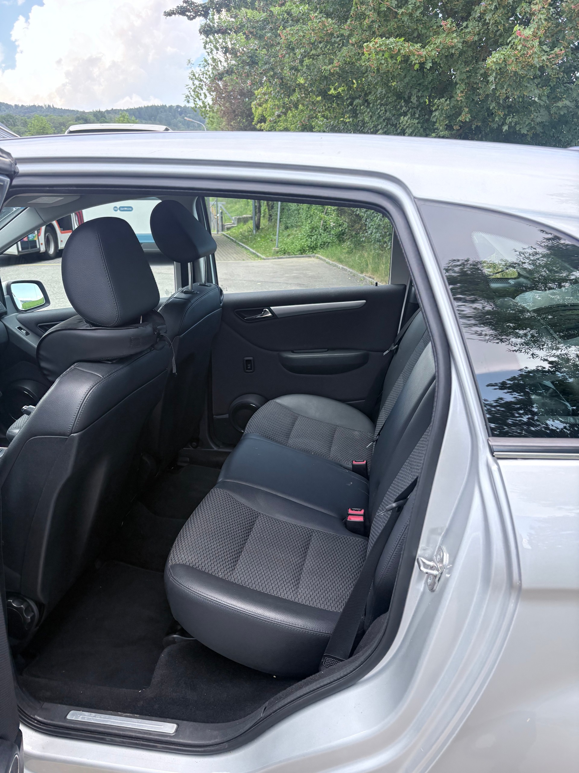 MERCEDES-BENZ B 180 My Star Autotronic Neue MFK-image-8