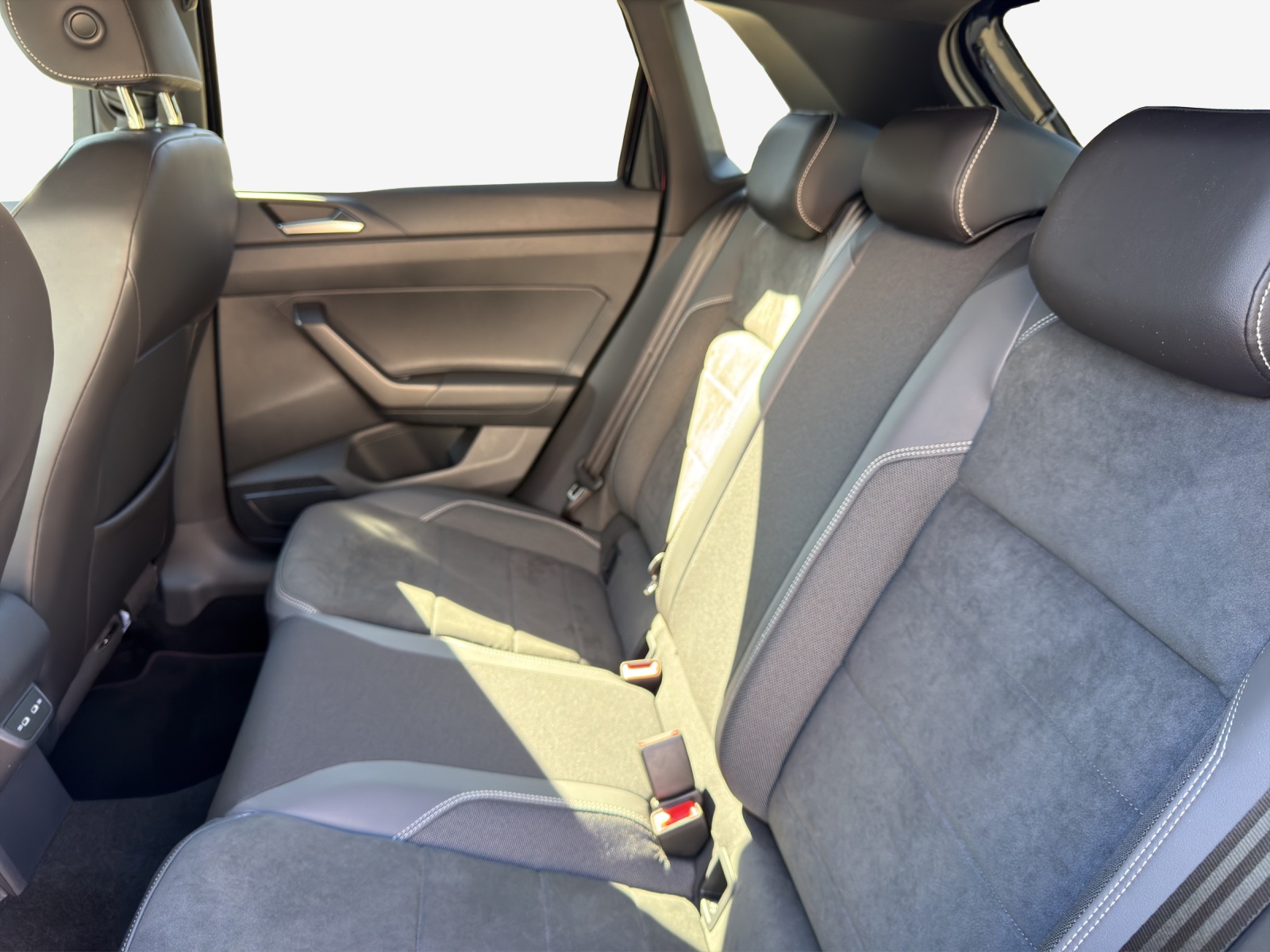 VW Polo 2.0 TSI GTI DSG-image-11
