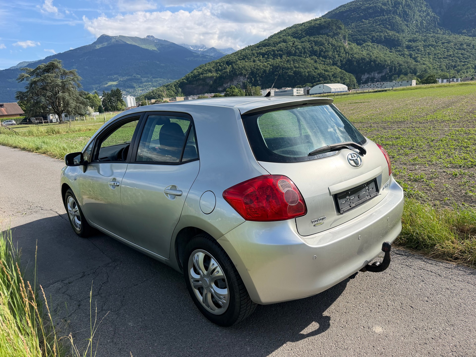 TOYOTA Auris 1.6 Linea Terra-image-3