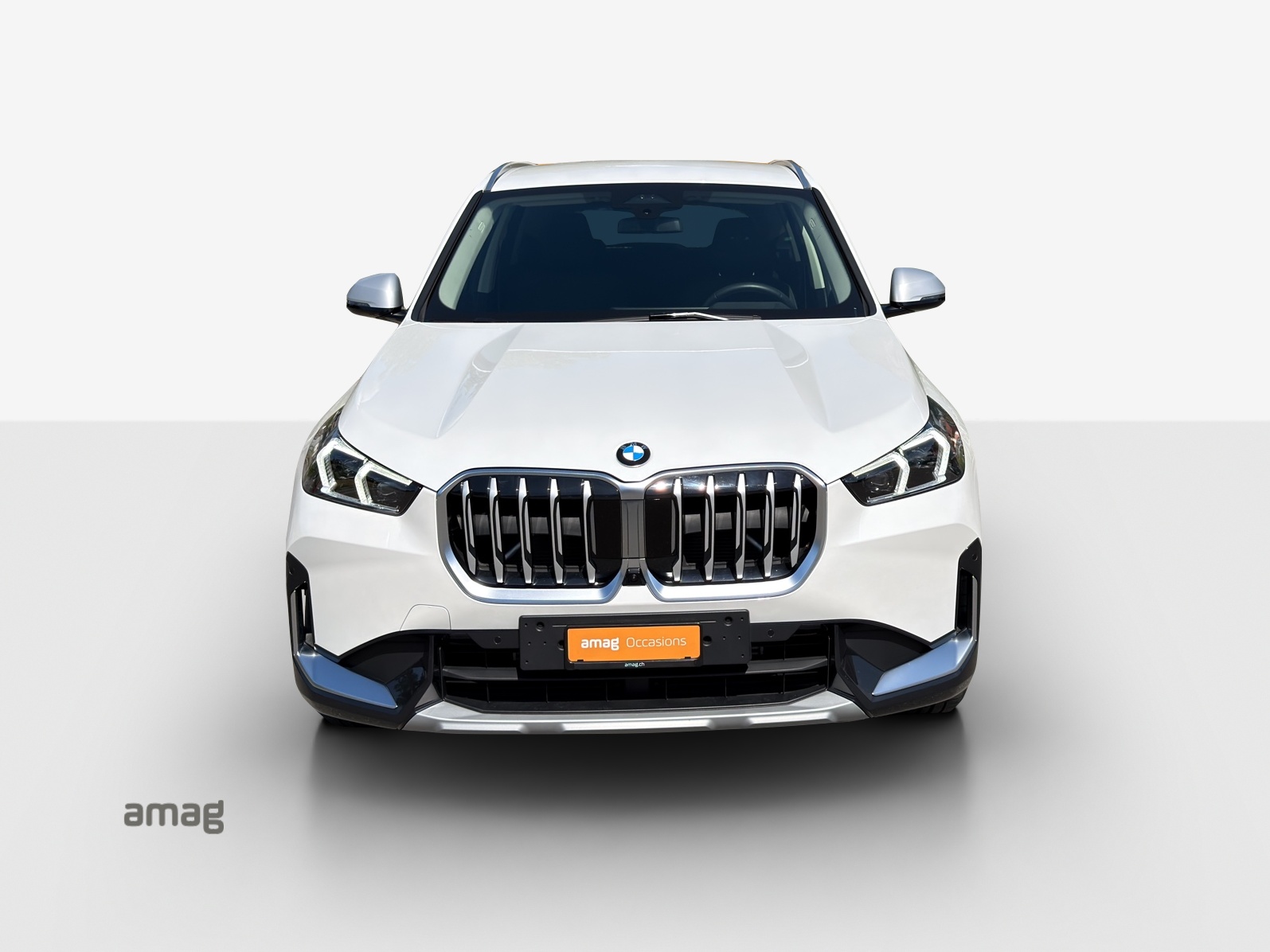 BMW X1 xDrive 23i 48V xLine-image-6