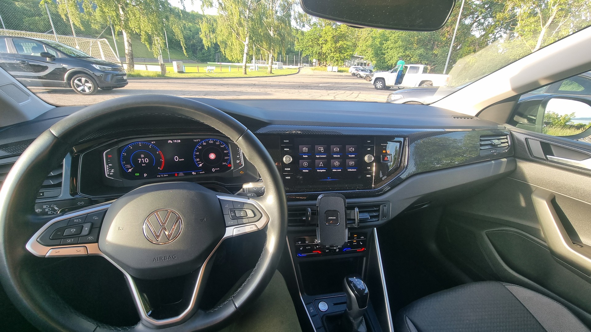 VW 1.5 TSI 75 Edition DSG-image-1