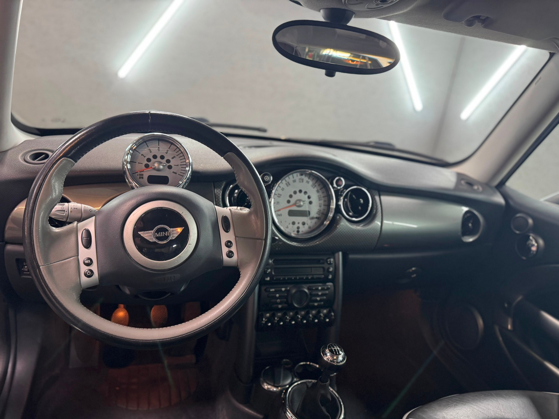 MINI Cooper Park Lane-image-10