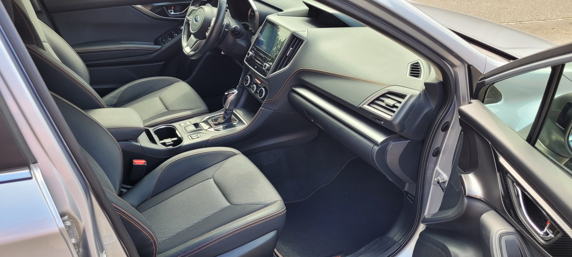 SUBARU XV 2.0 Swiss Plus AWD Lineartronic-image-14