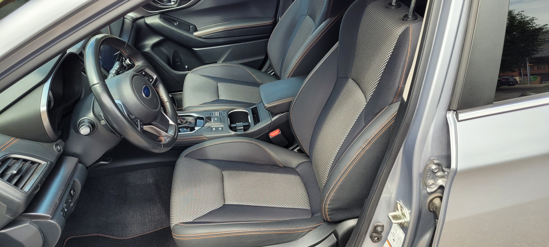 SUBARU XV 2.0 Swiss Plus AWD Lineartronic-image-5