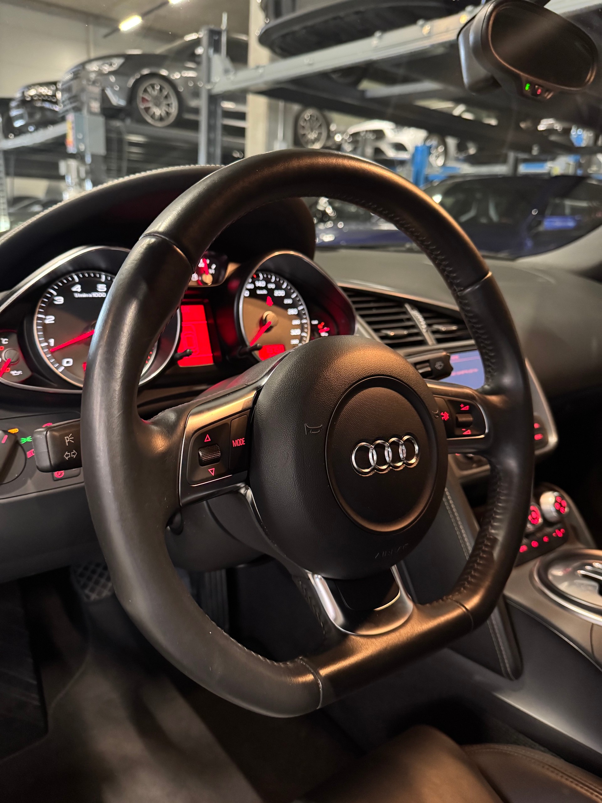 AUDI R8 Coupé 4.2 *Manual gearbox!*-image-9