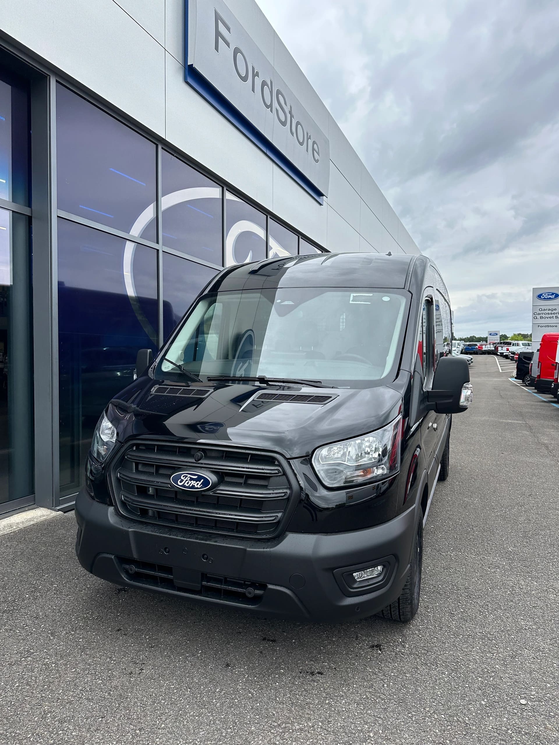 FORD Transit van 350 L3H2 2.0 EcoBl Trend/165CV/HD/Aut.-image-0