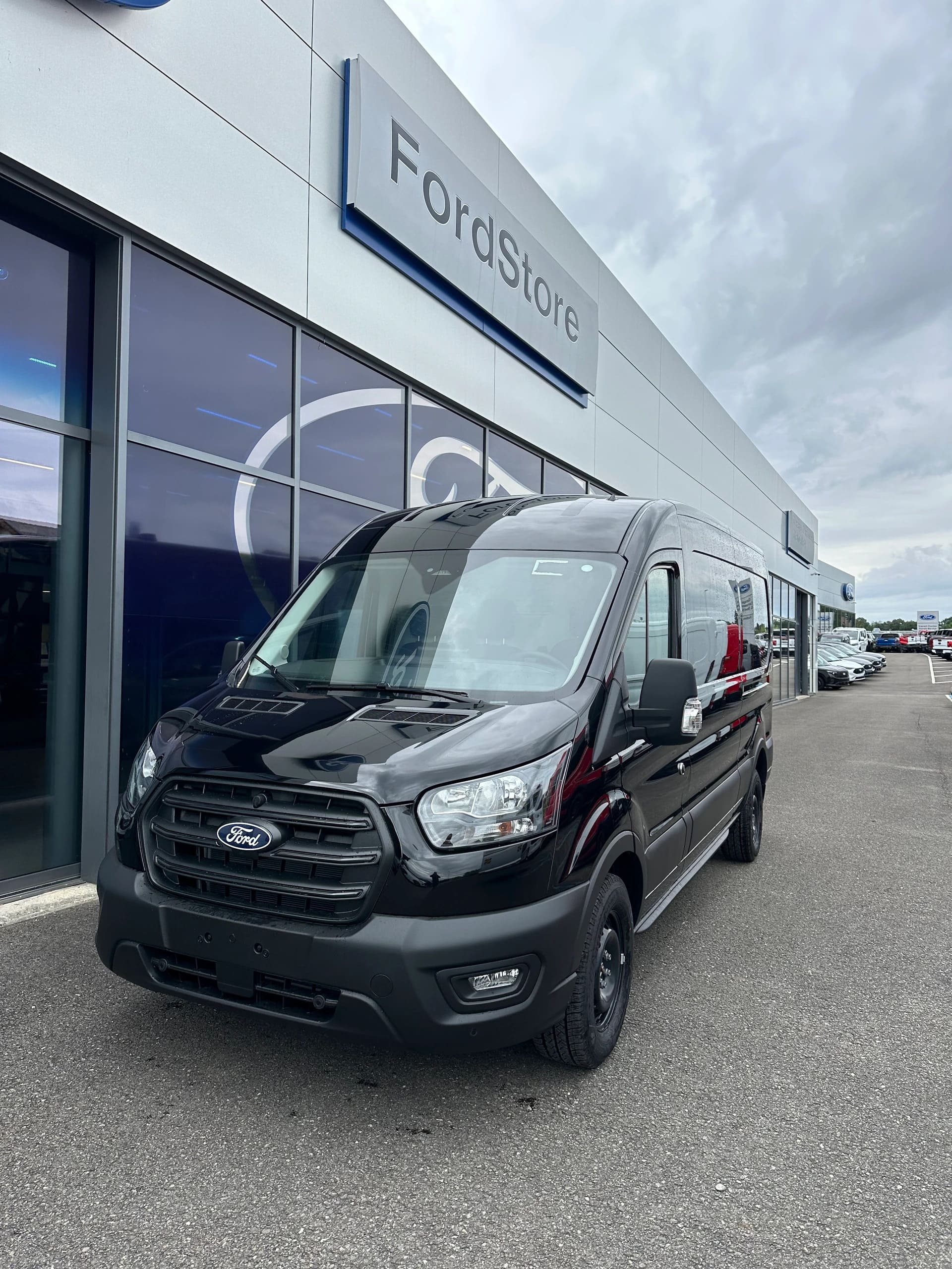 FORD Transit van 350 L3H2 2.0 EcoBl Trend/165CV/HD/Aut.-image-1